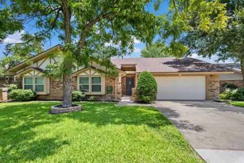 2321 Charred Wood Drive Arlington TX 76016