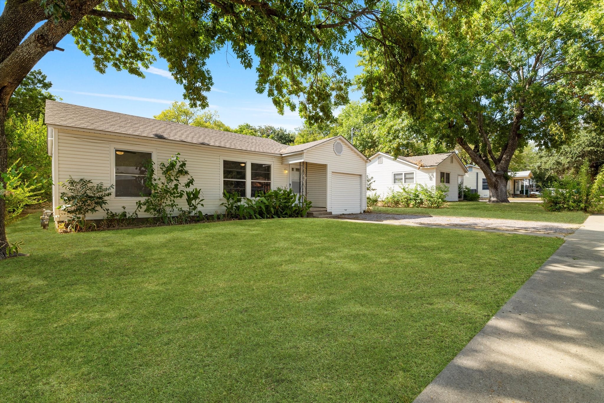 2411 Denison Street Denton TX 76201
