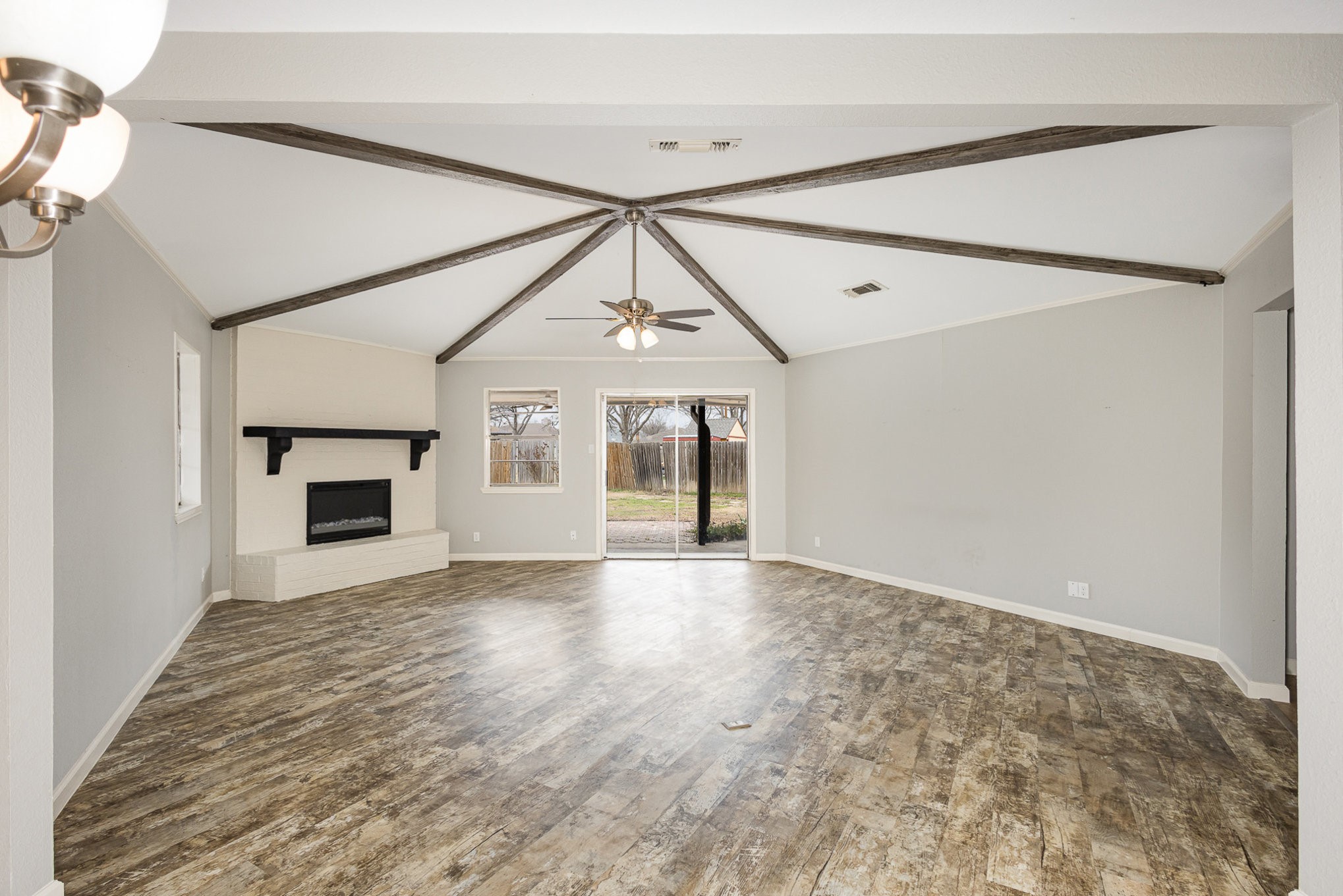 2009 Woodlawn Street Gainesville TX 76240