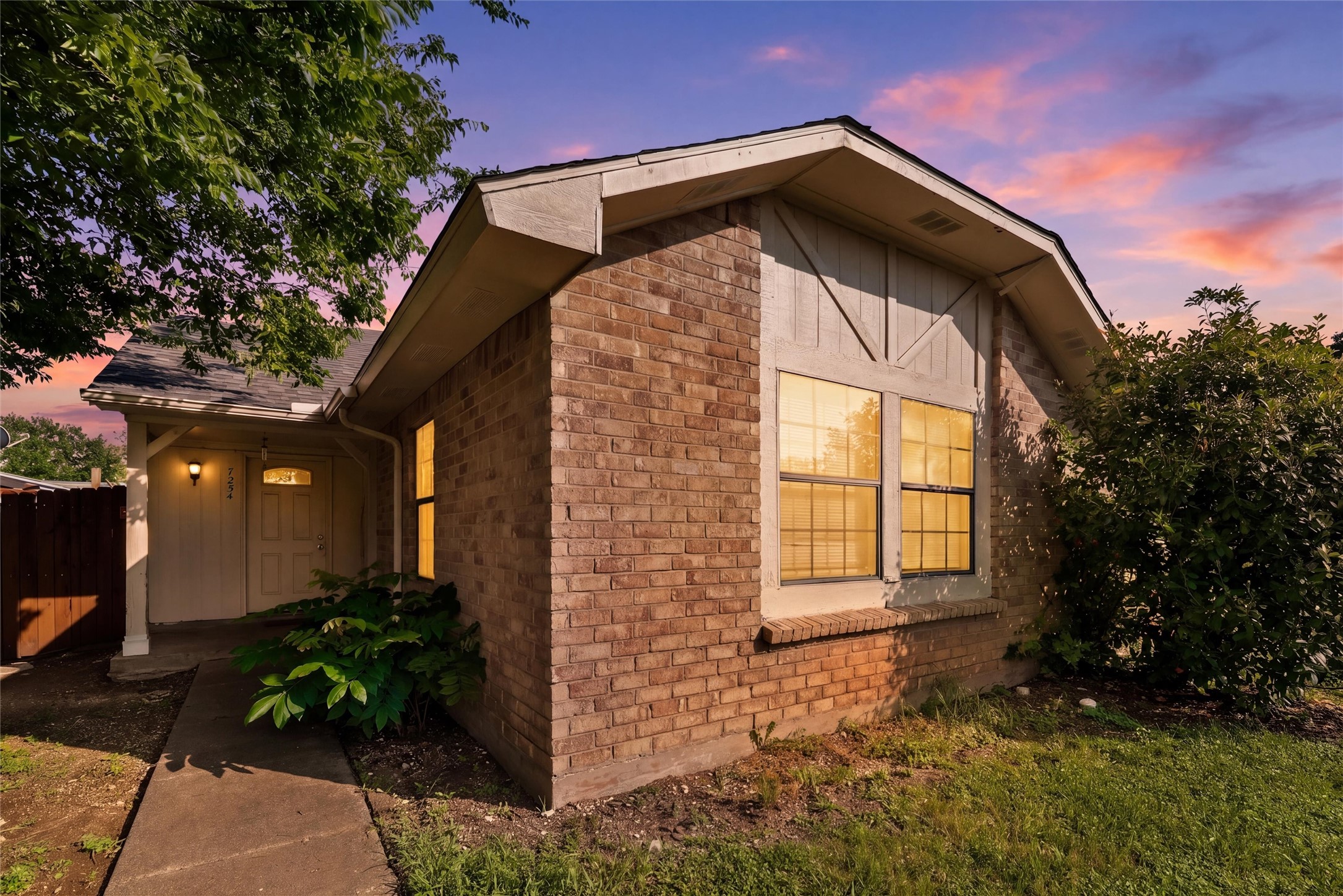 7254 Pineberry Road Dallas TX 75249