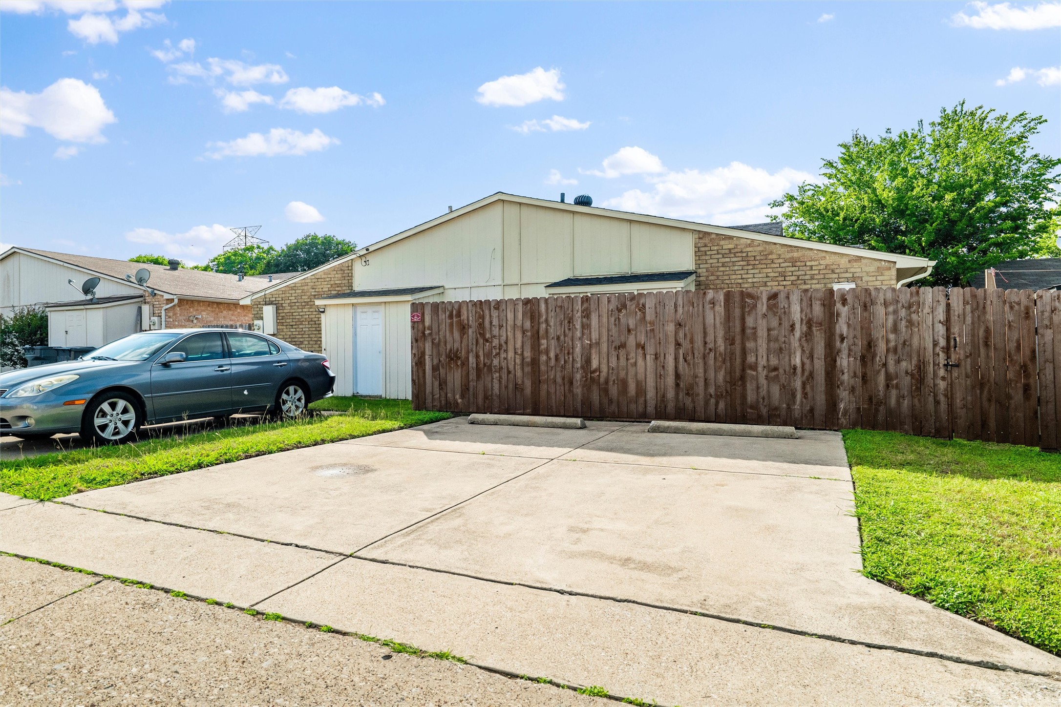 7254 Pineberry Road Dallas TX 75249