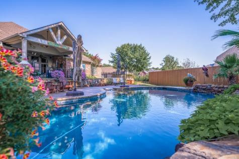 208 Woodbine Place White Oak TX 75693