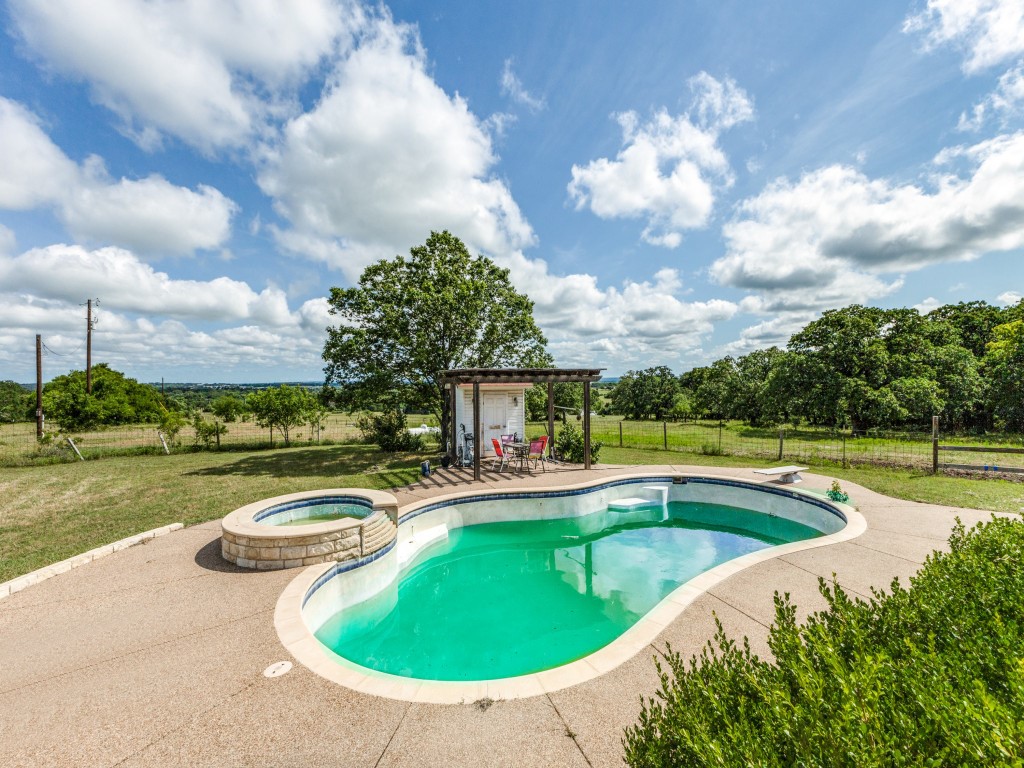 1662 Ross Lane Boyd TX 76023