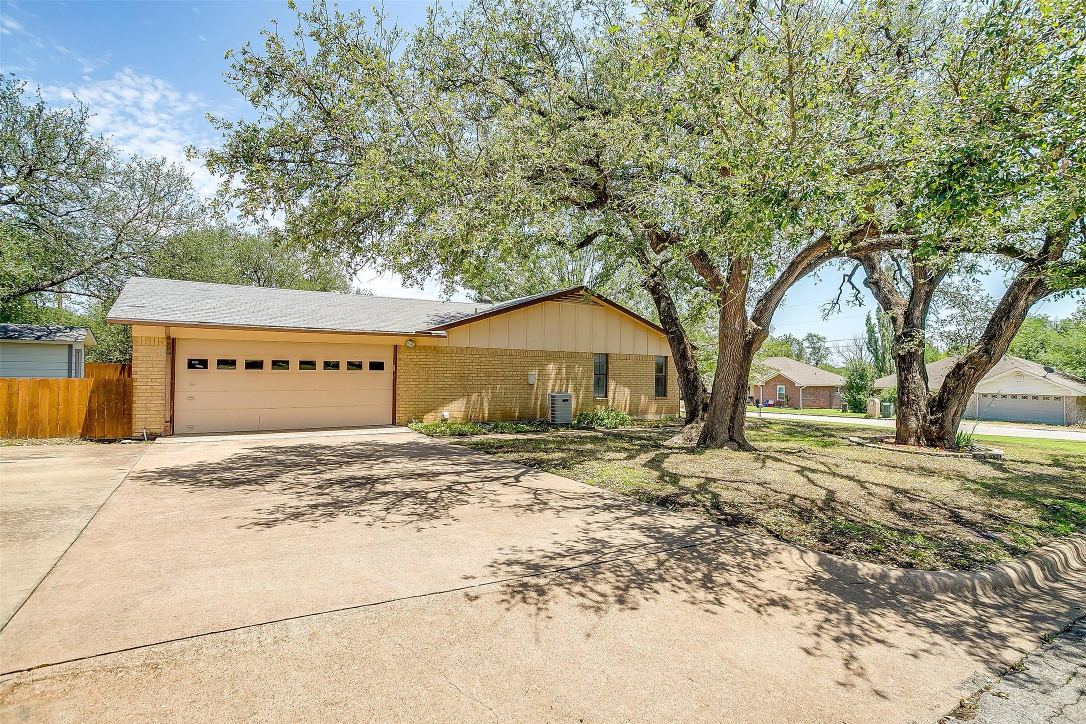 801 E 3rd Street Weatherford TX 76086
