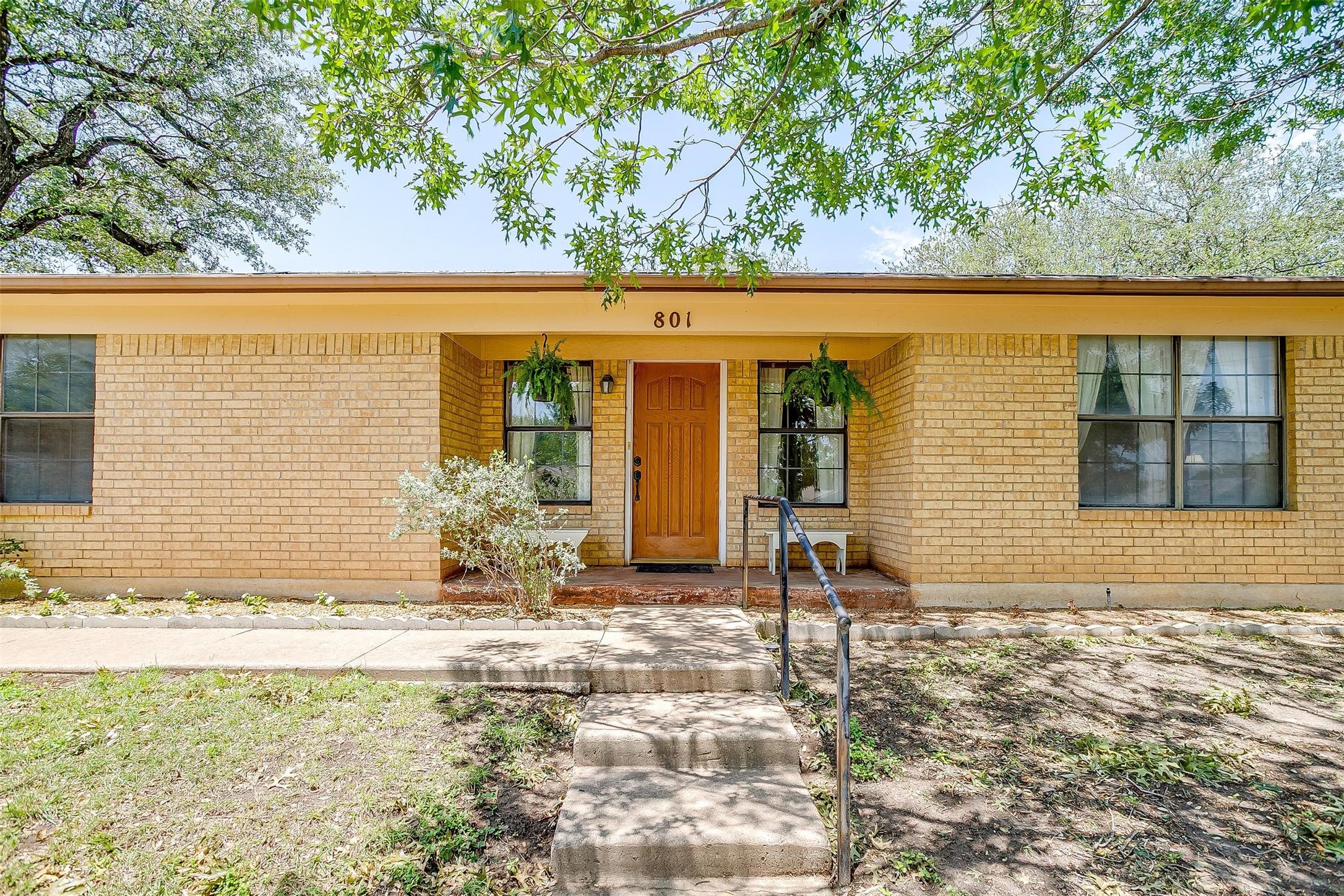 801 E 3rd Street Weatherford TX 76086