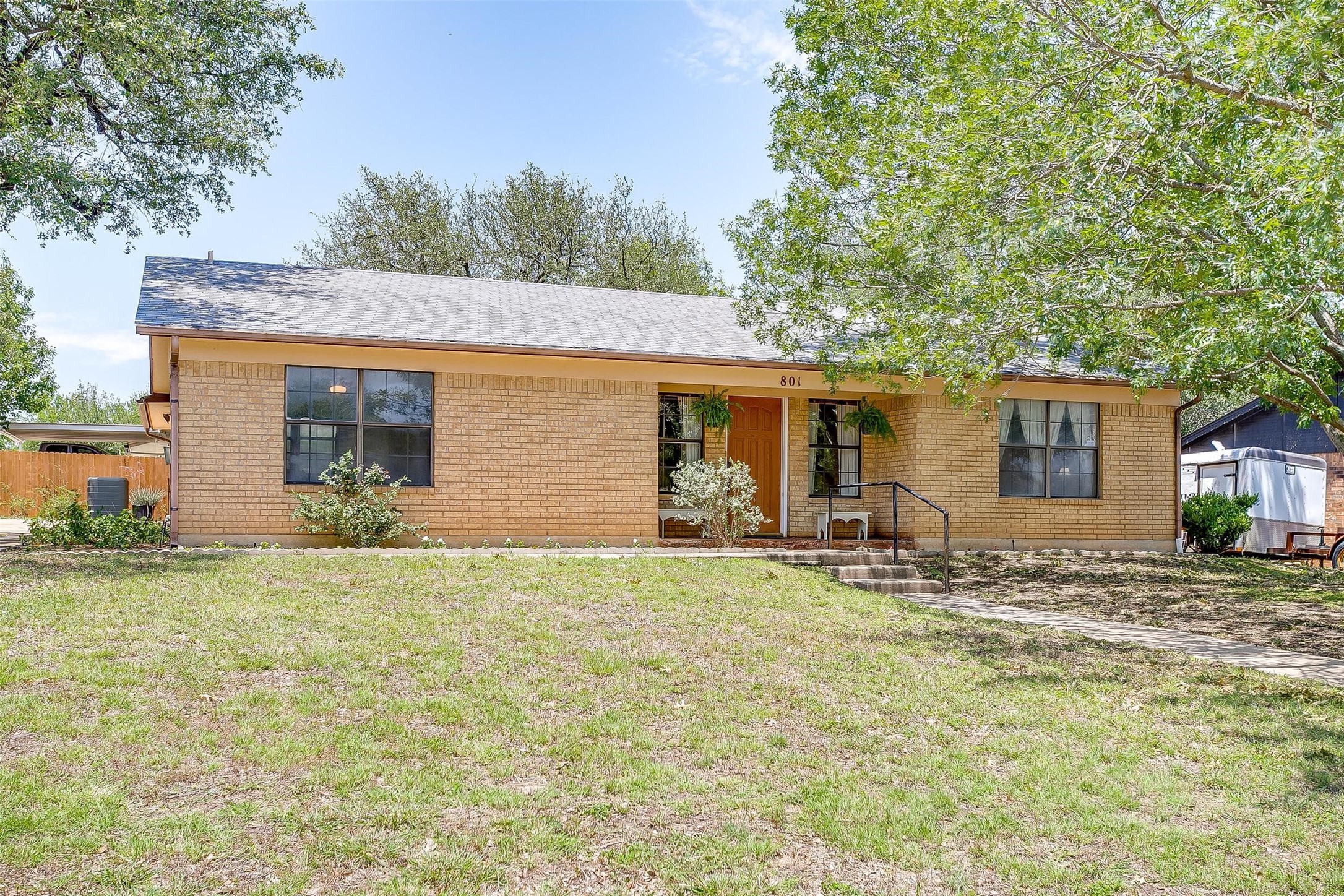 801 E 3rd Street Weatherford TX 76086