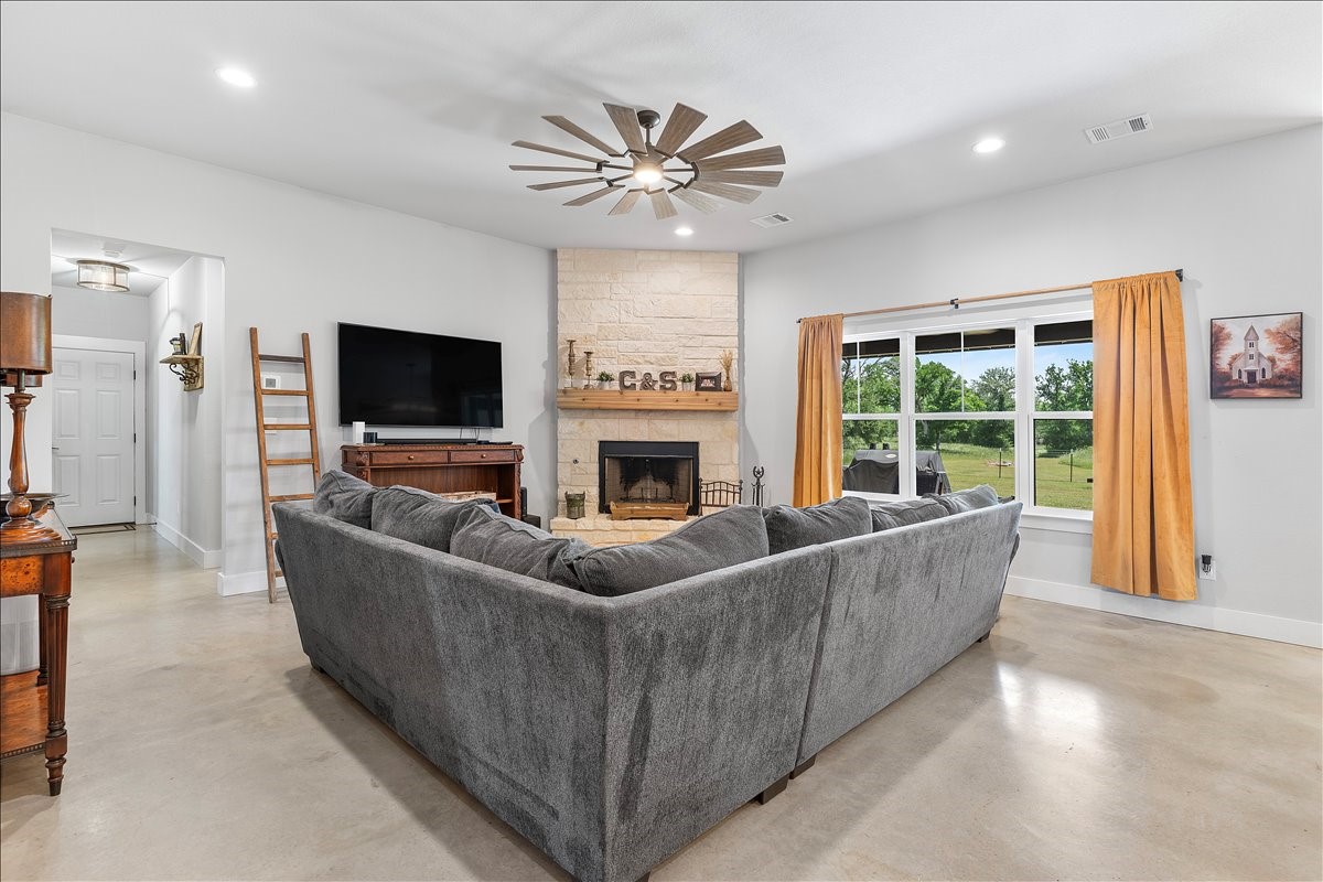 932 Fm 3137 Palo Pinto TX 76484