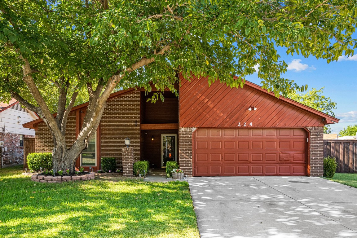 224 Asbury Drive Saginaw TX 76179
