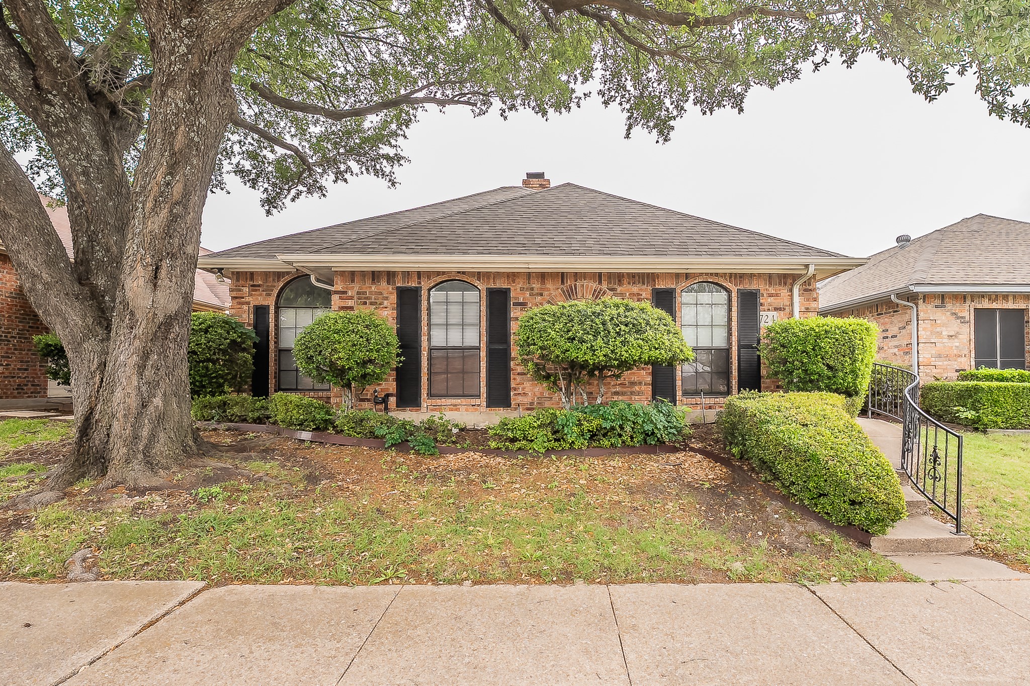 724 Ashbrook Drive Desoto TX 75115