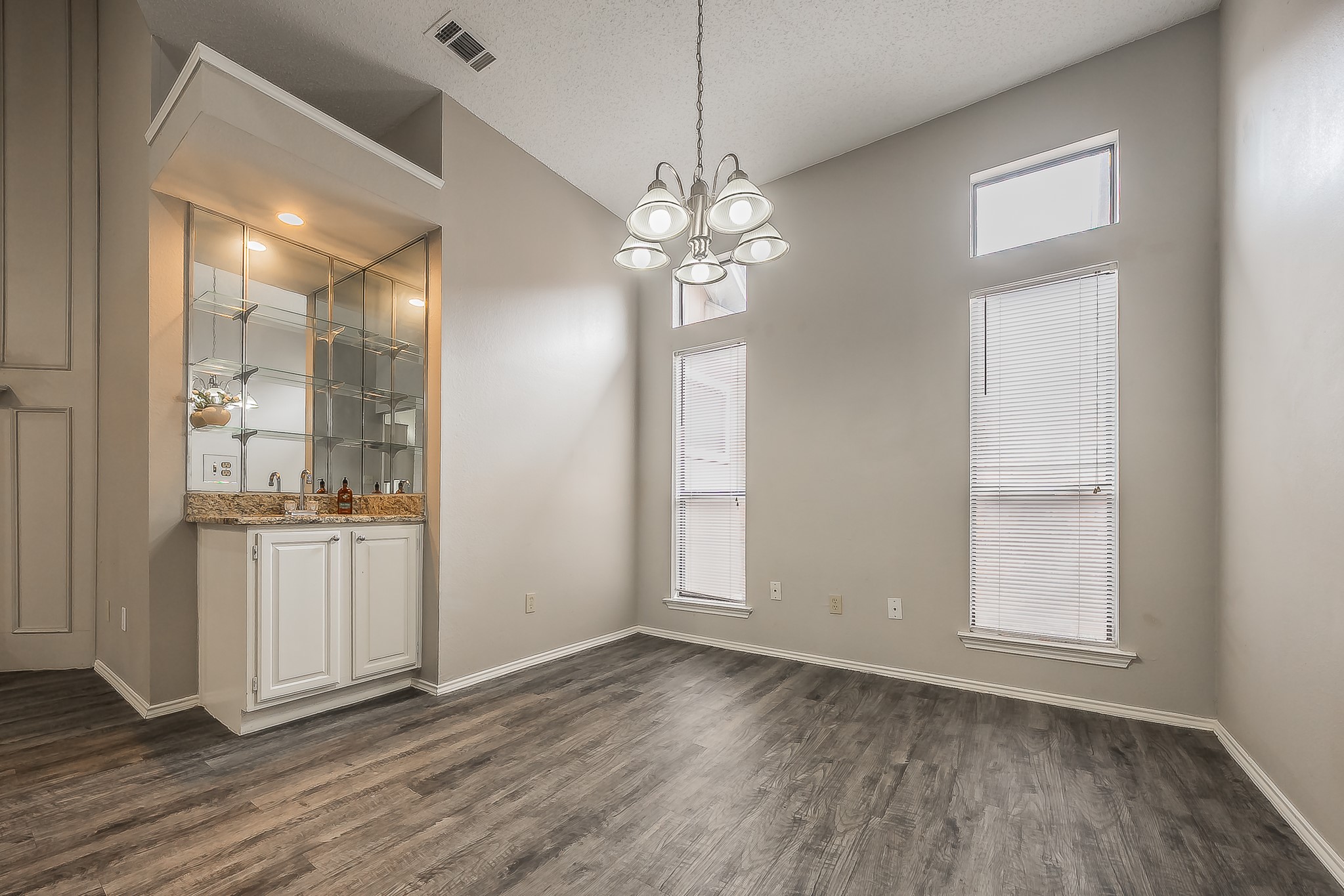 724 Ashbrook Drive Desoto TX 75115