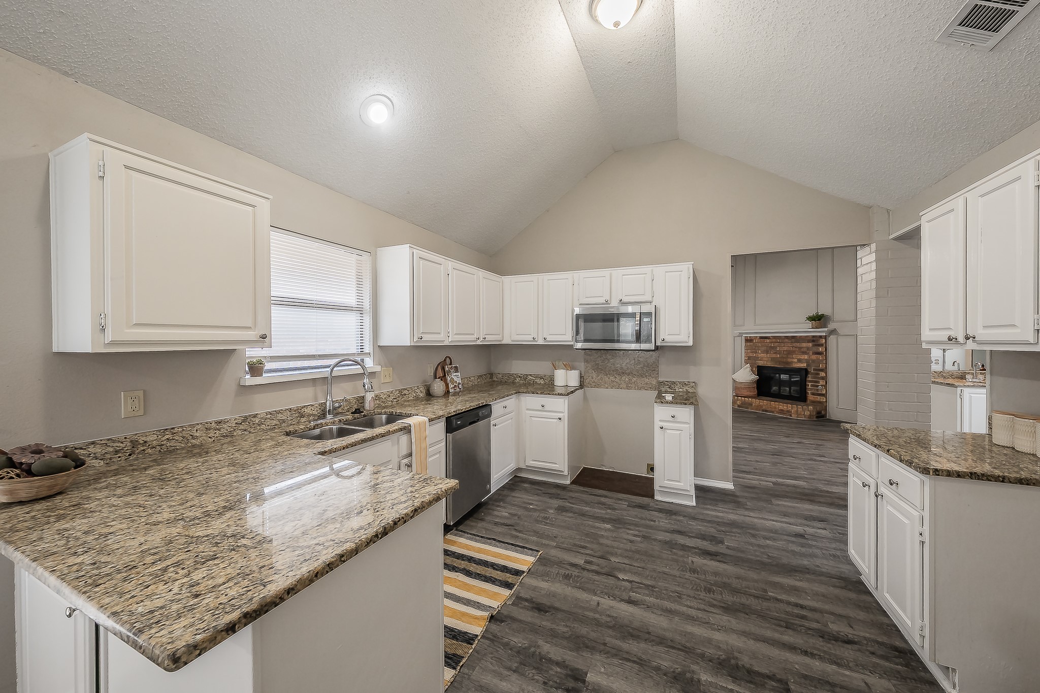 724 Ashbrook Drive Desoto TX 75115