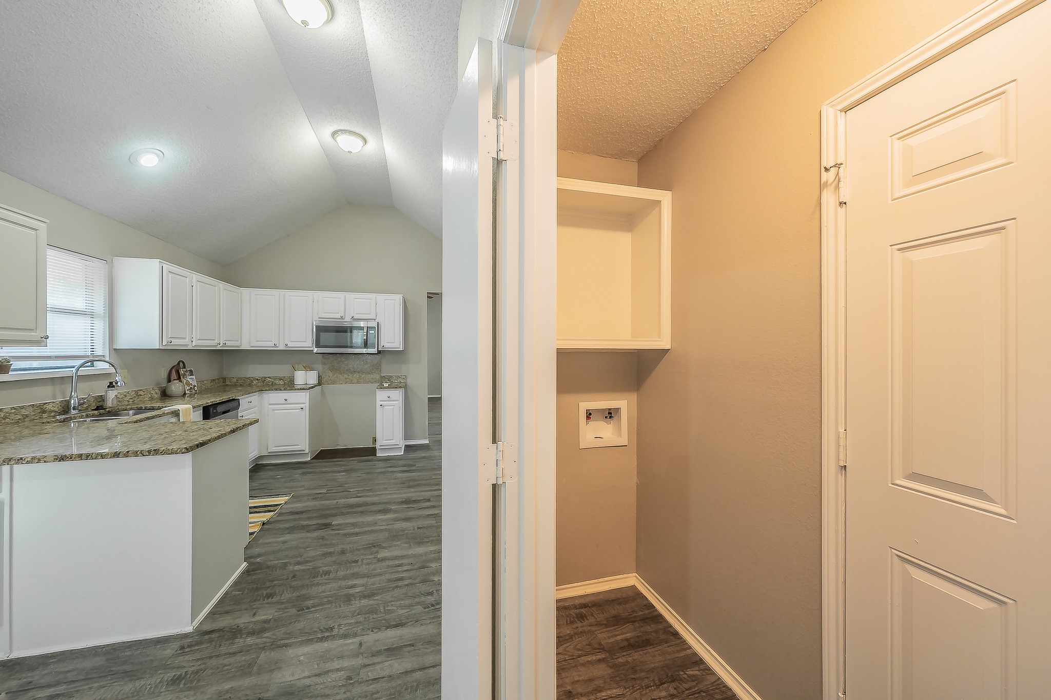 724 Ashbrook Drive Desoto TX 75115