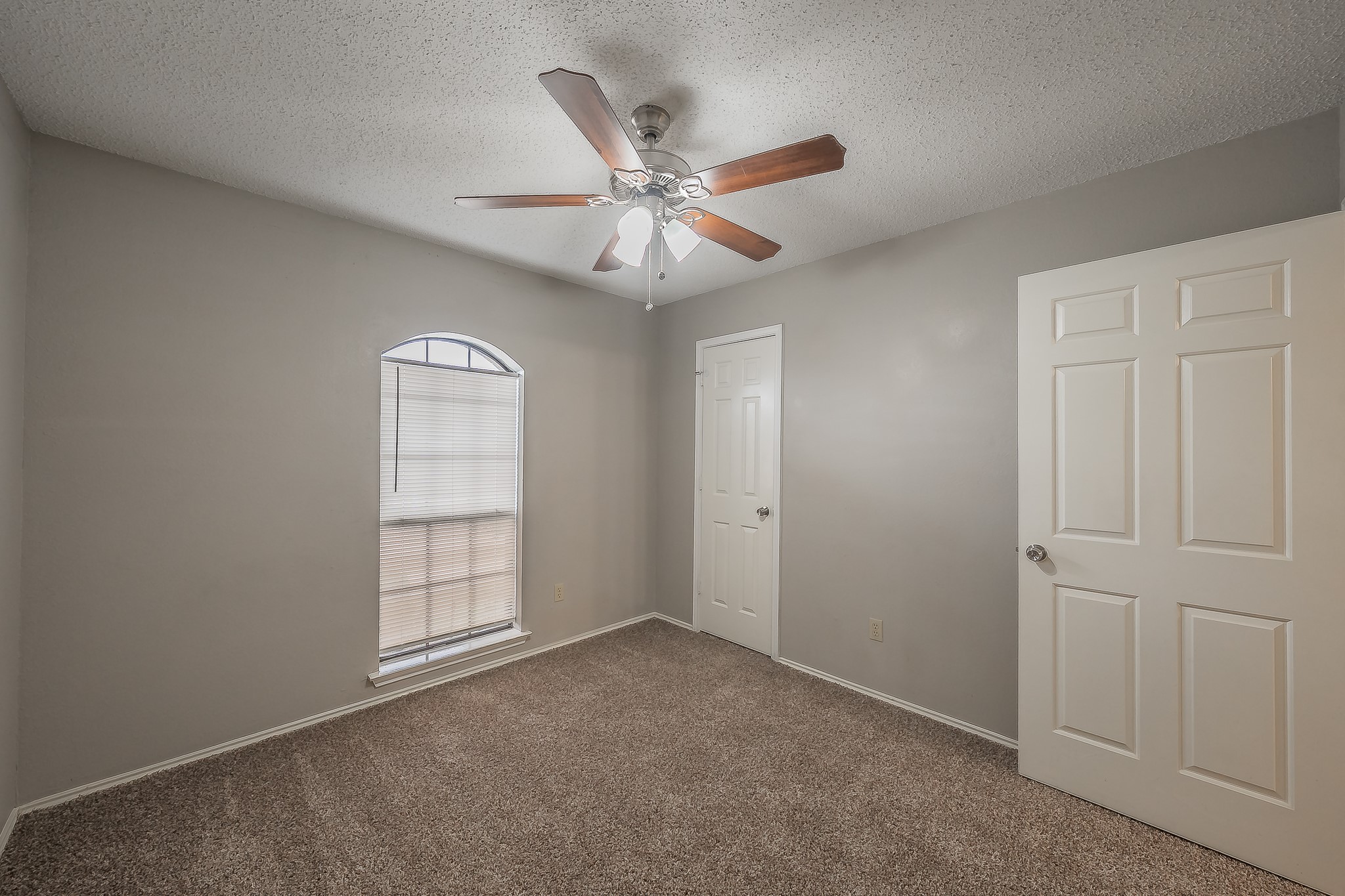 724 Ashbrook Drive Desoto TX 75115