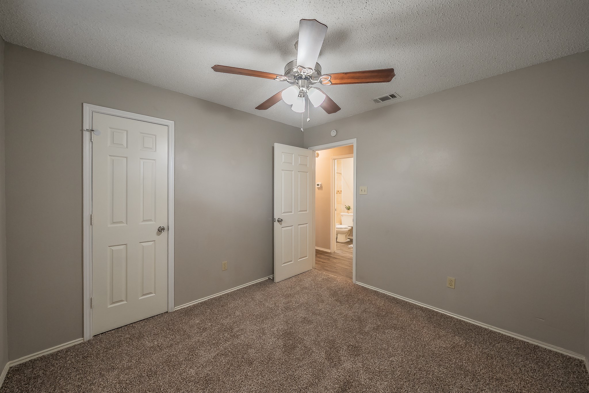 724 Ashbrook Drive Desoto TX 75115