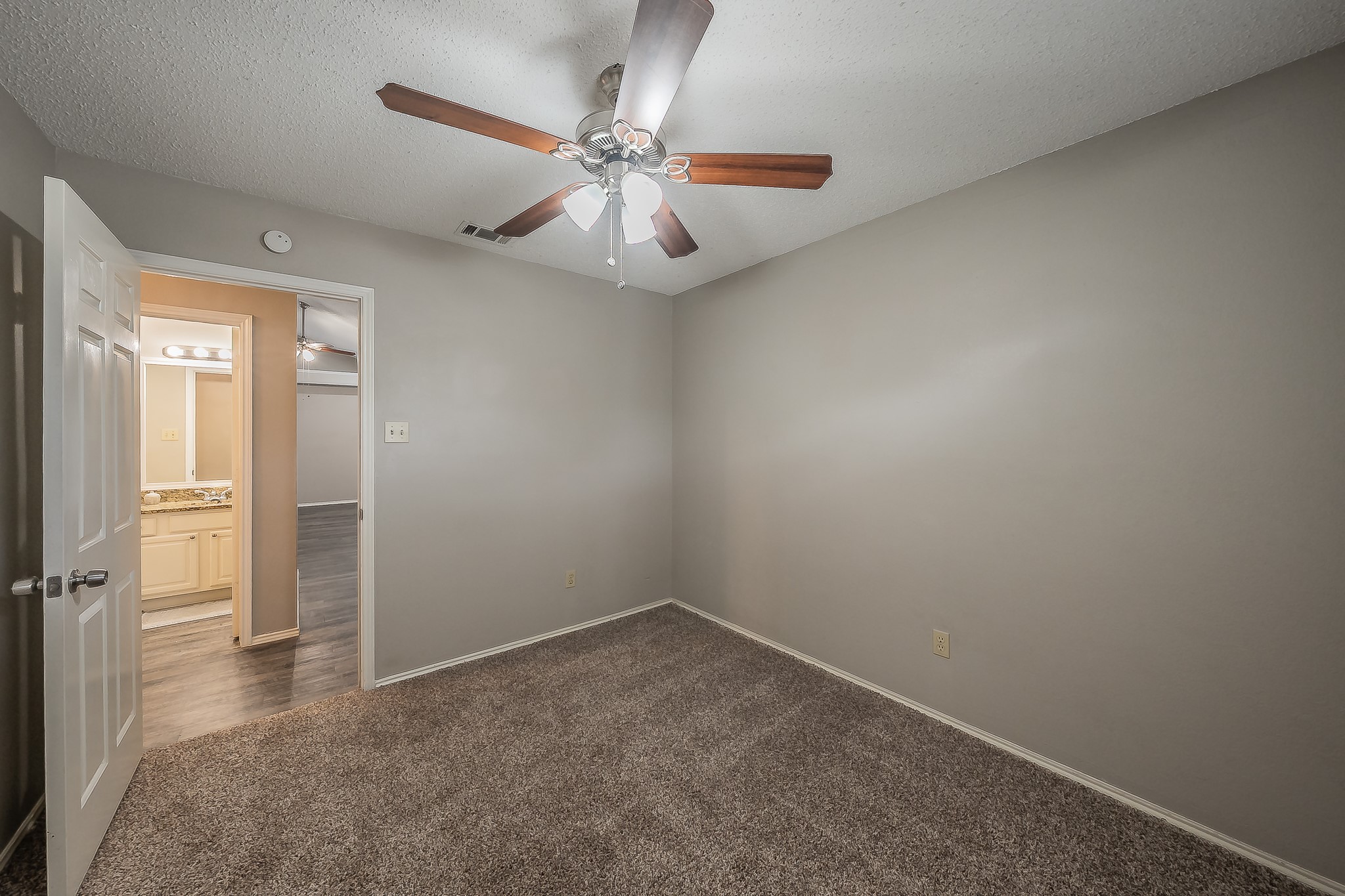 724 Ashbrook Drive Desoto TX 75115