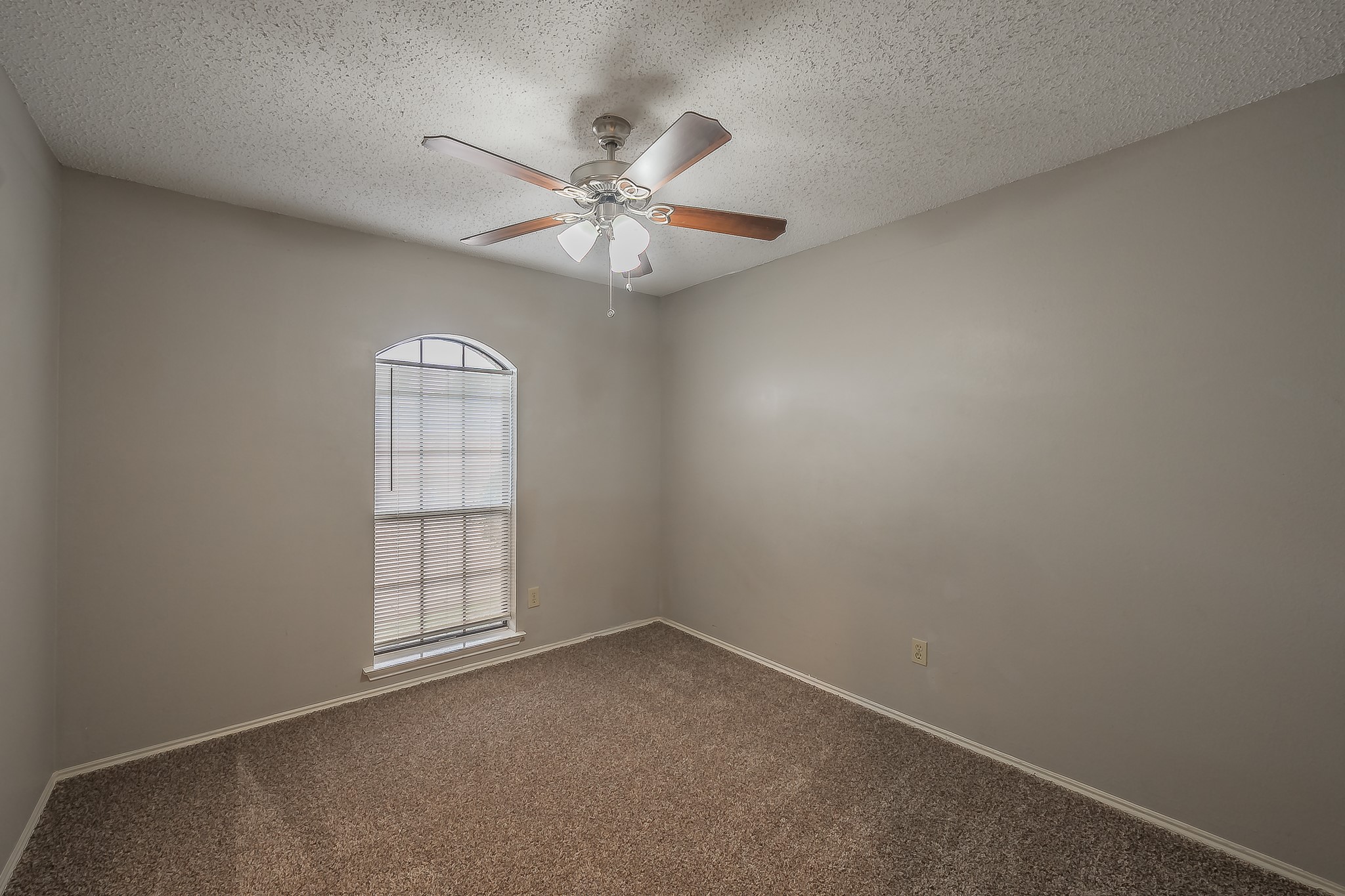 724 Ashbrook Drive Desoto TX 75115