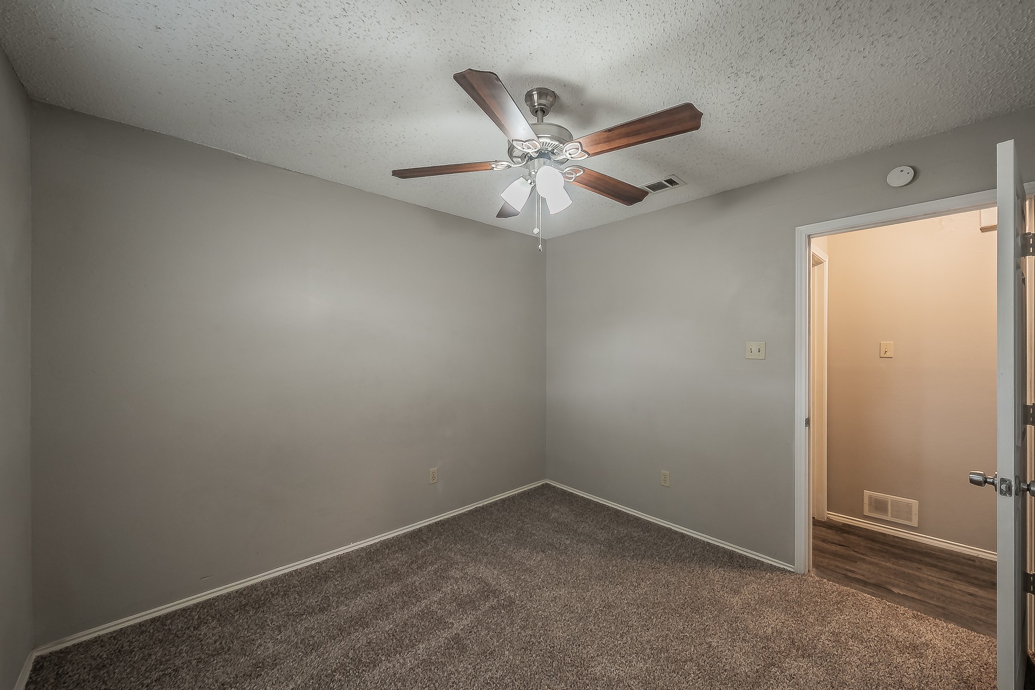 724 Ashbrook Drive Desoto TX 75115