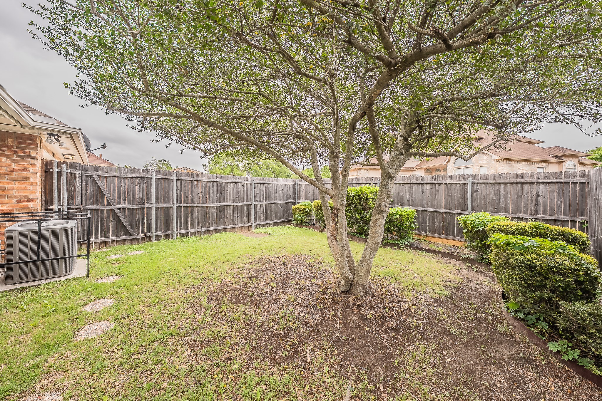 724 Ashbrook Drive Desoto TX 75115