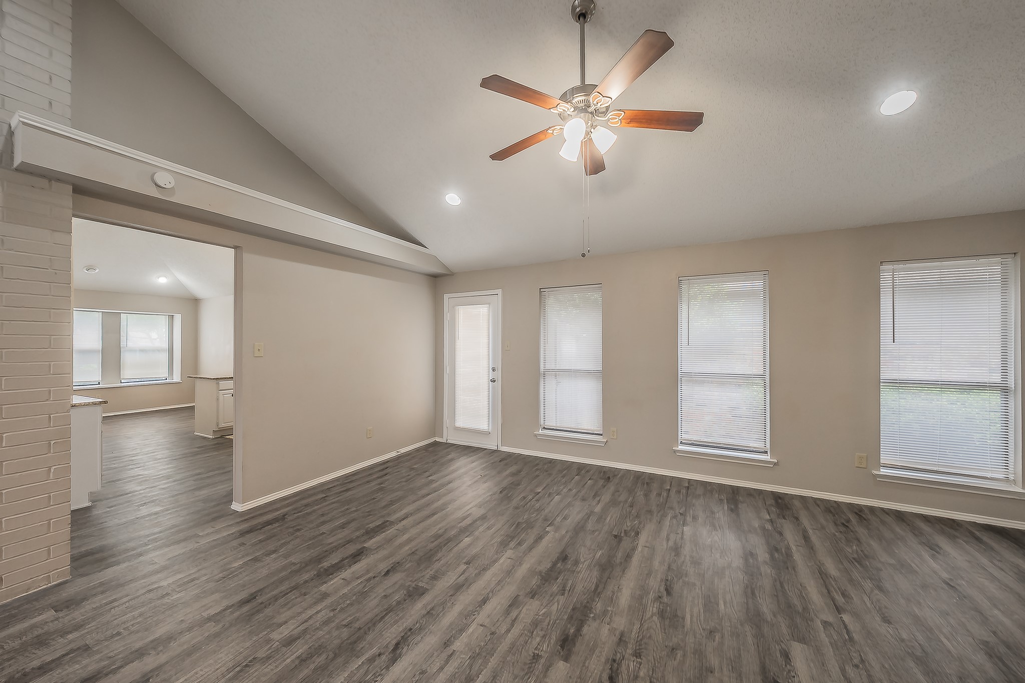 724 Ashbrook Drive Desoto TX 75115