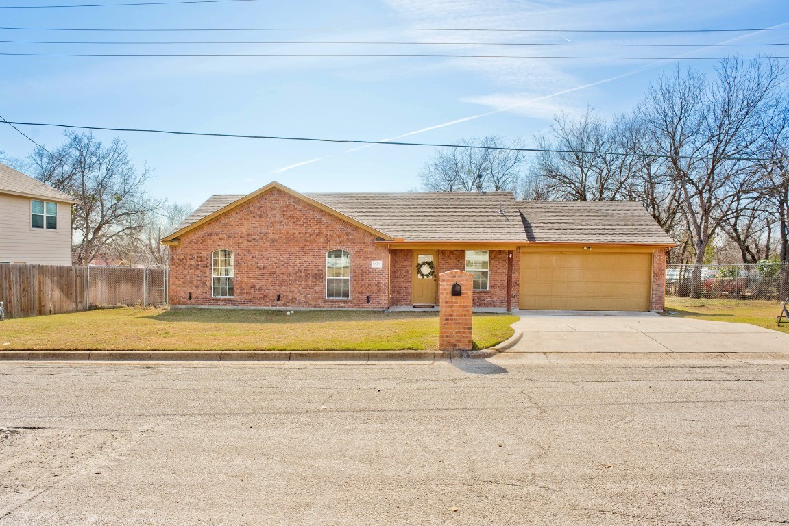 5519 Notre Dame Avenue River Oaks TX 76114