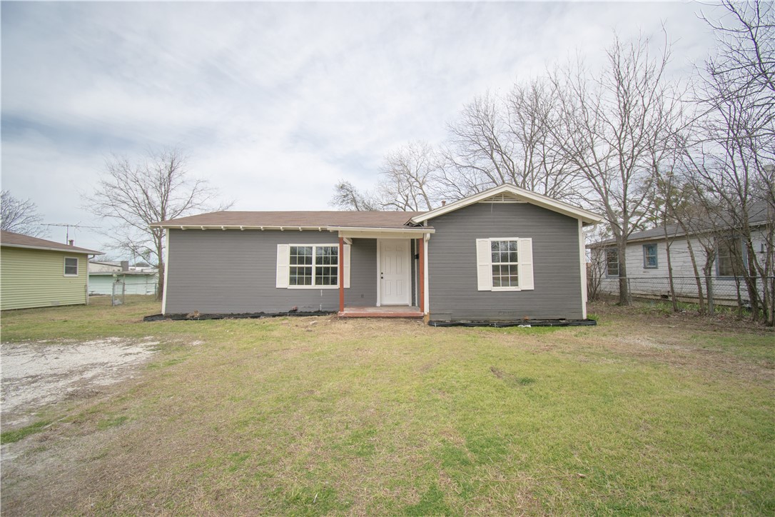 507 E Pine Street West TX 76691