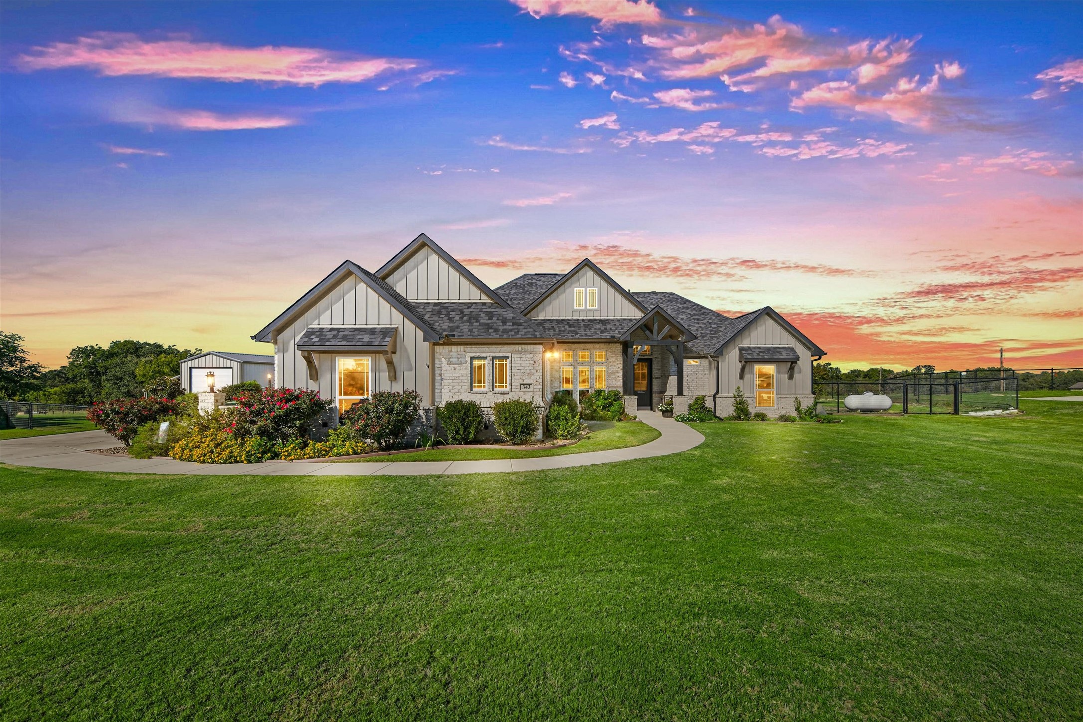 343 Red Bird Drive Springtown TX 76082