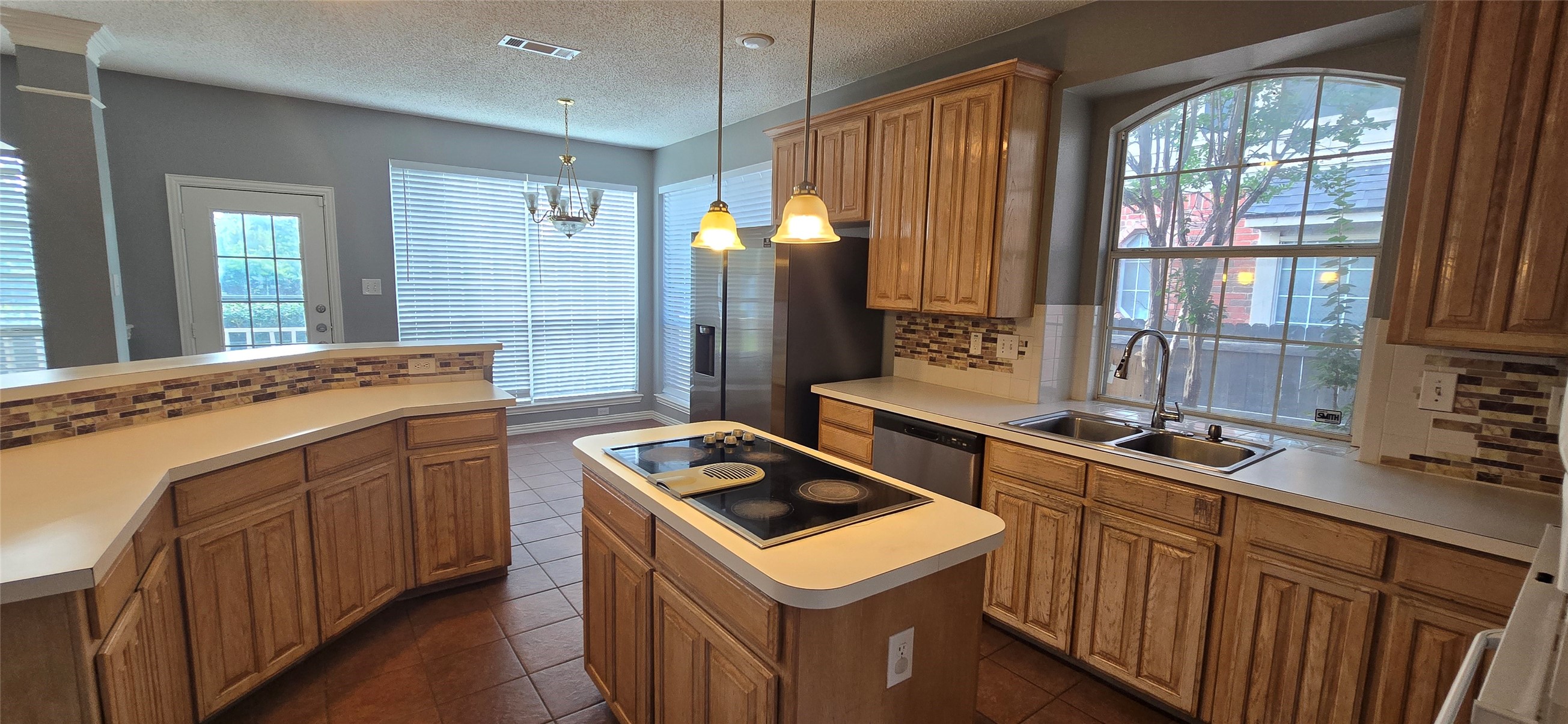 5725 Champion Court Arlington TX 76017
