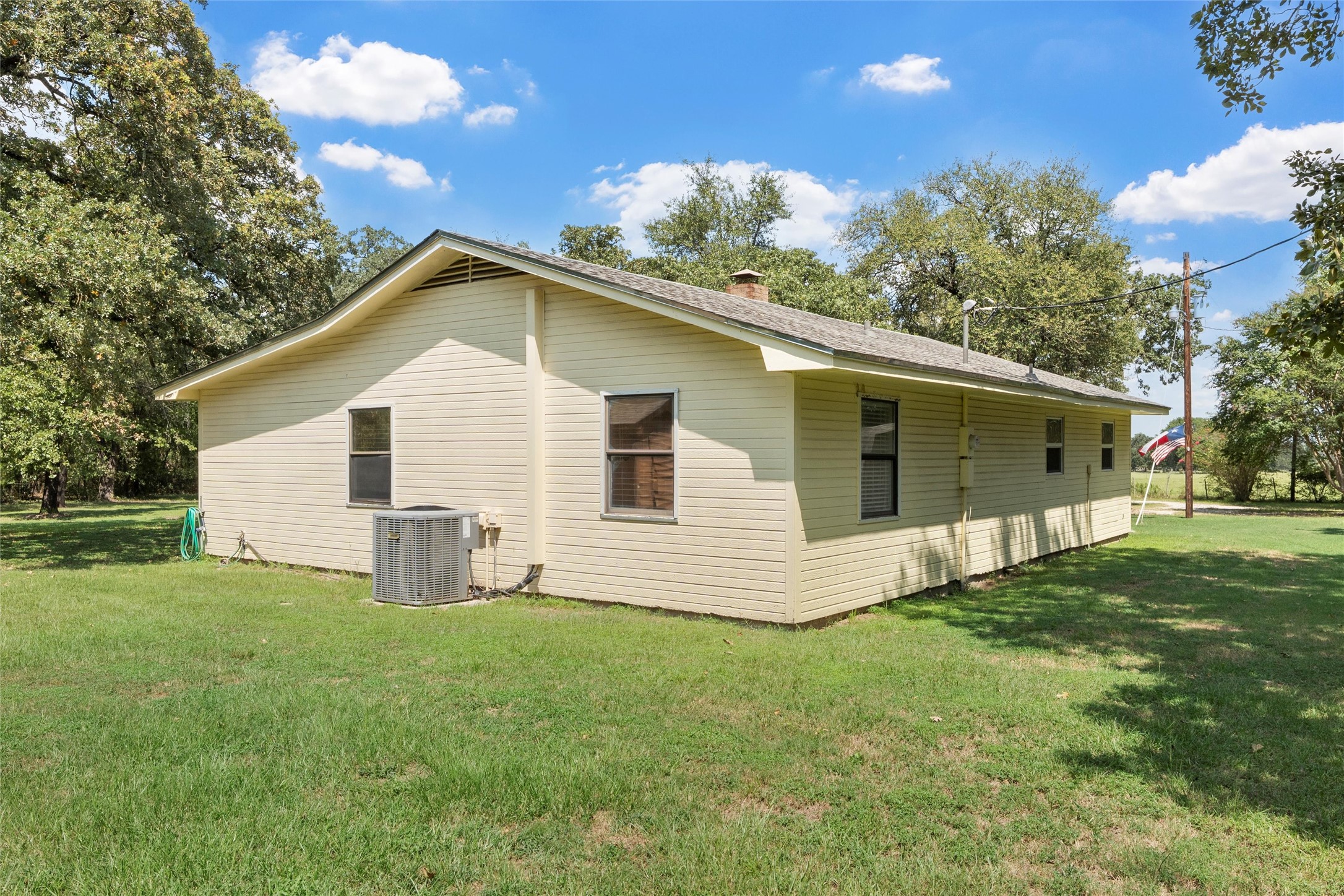 284 County Road 326a Rosebud TX 76570
