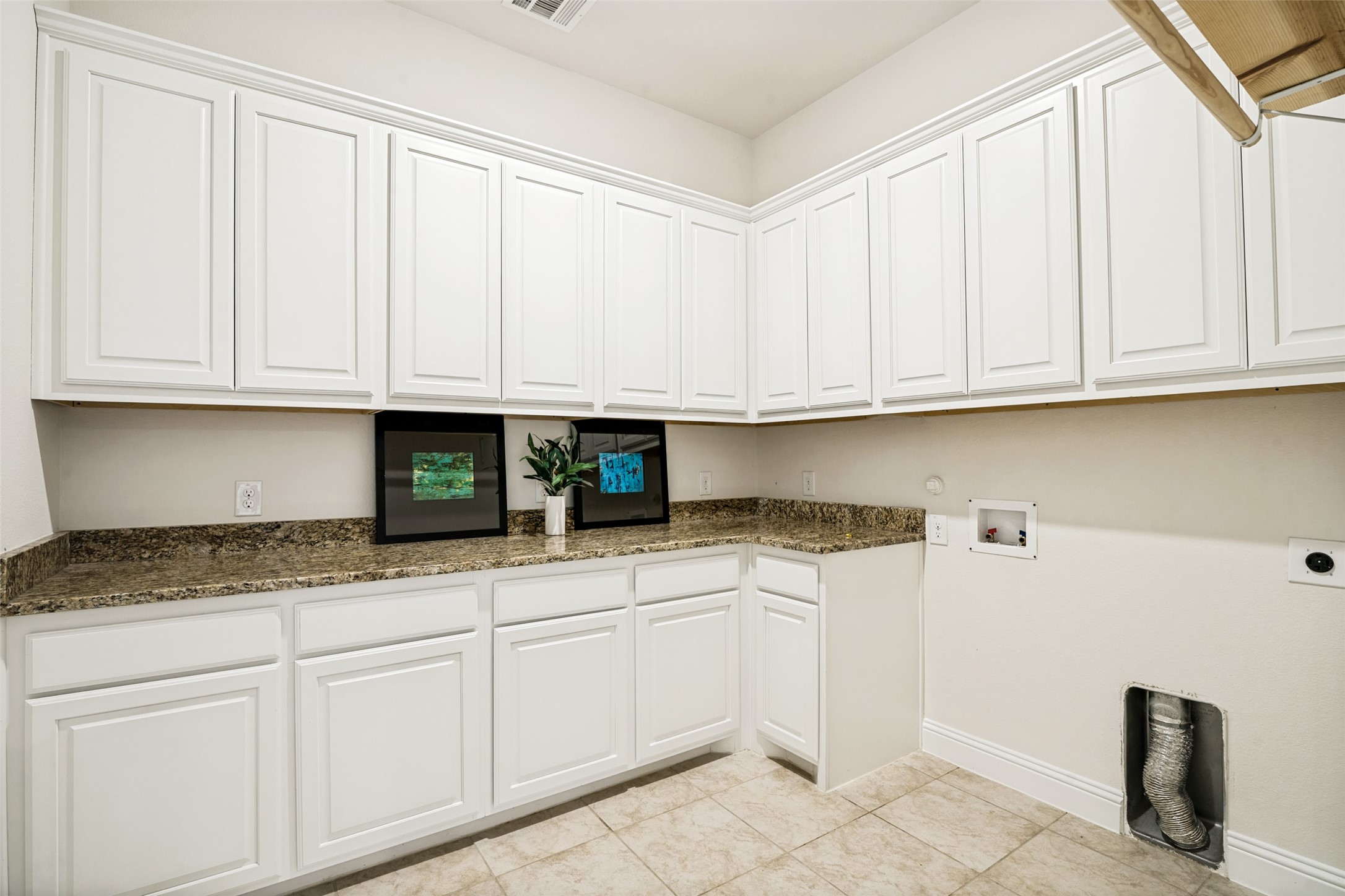 2618 Long Common N Rockwall TX 75032