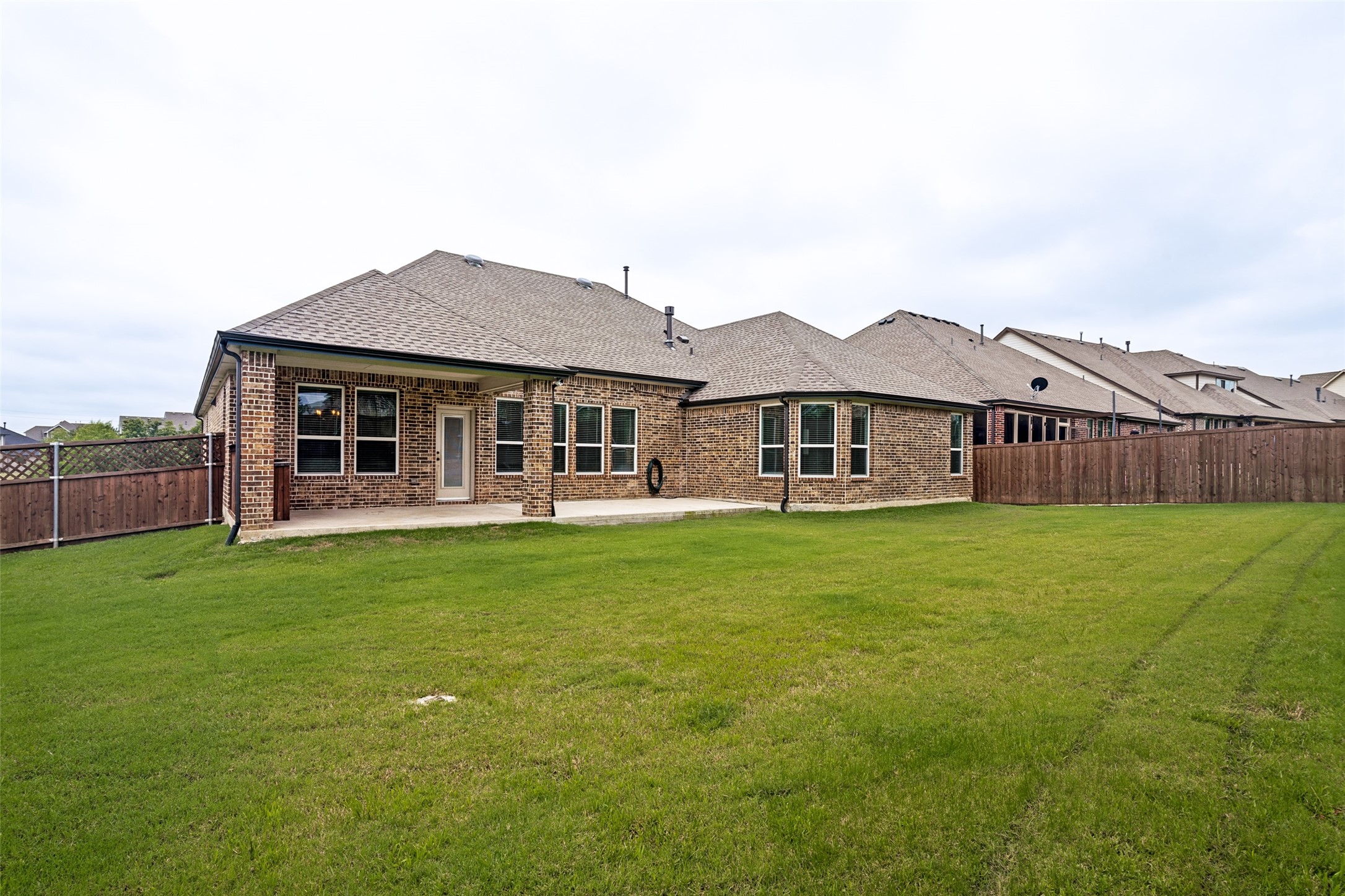 2618 Long Common N Rockwall TX 75032