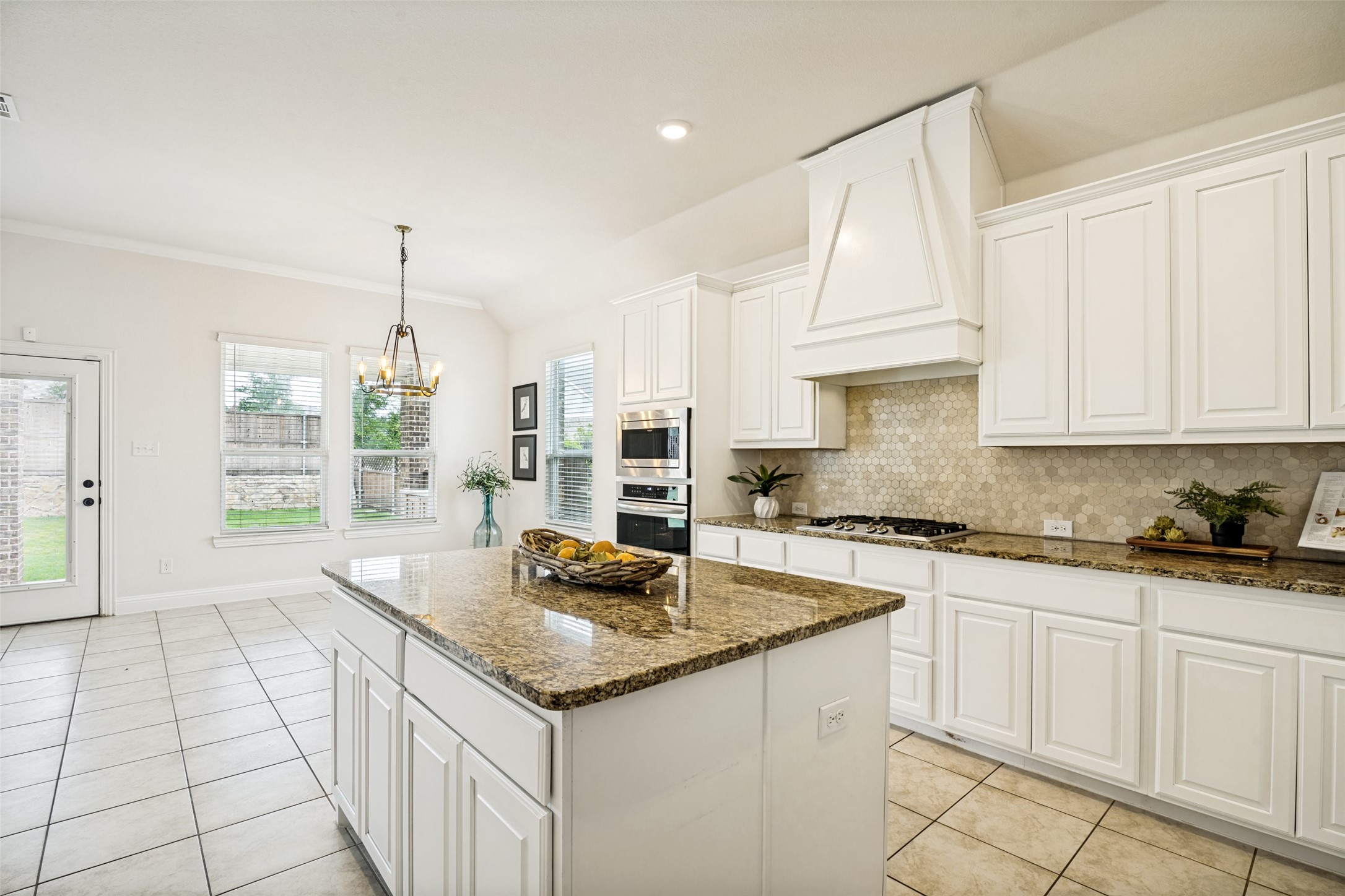2618 Long Common N Rockwall TX 75032