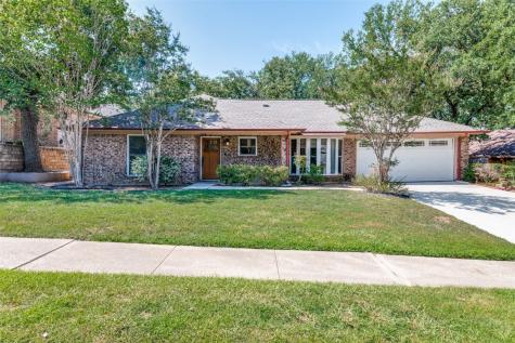 1512 Donna Lane Bedford TX 76022