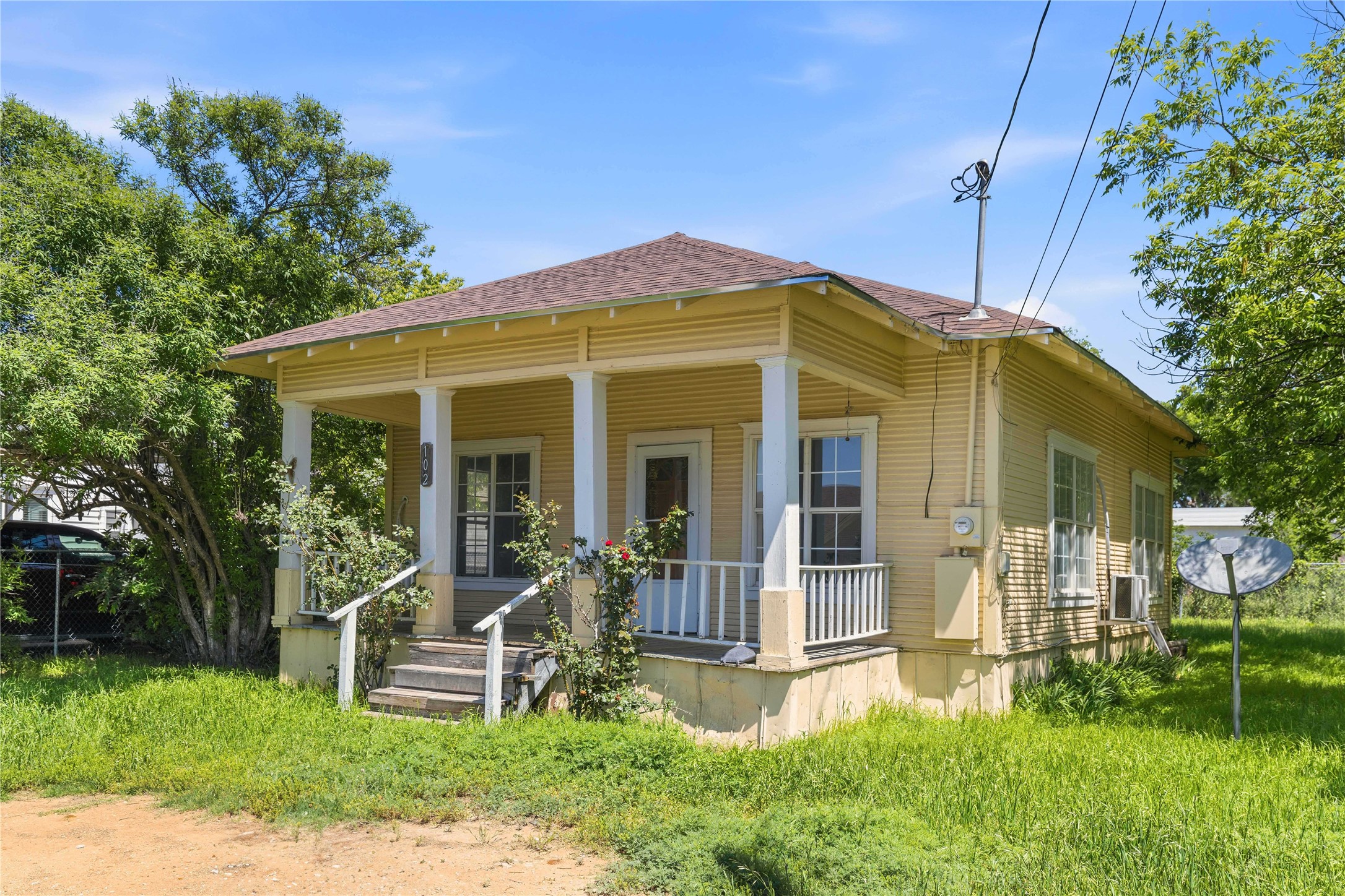 102 E Fitzgerald Street Bangs TX 76823