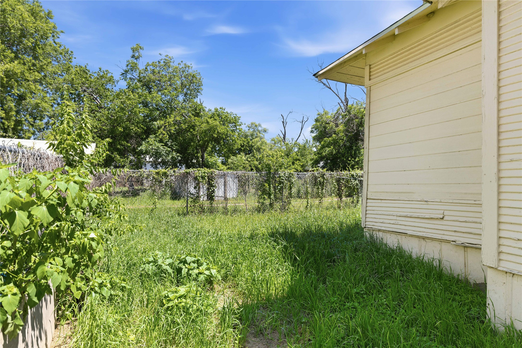 102 E Fitzgerald Street Bangs TX 76823