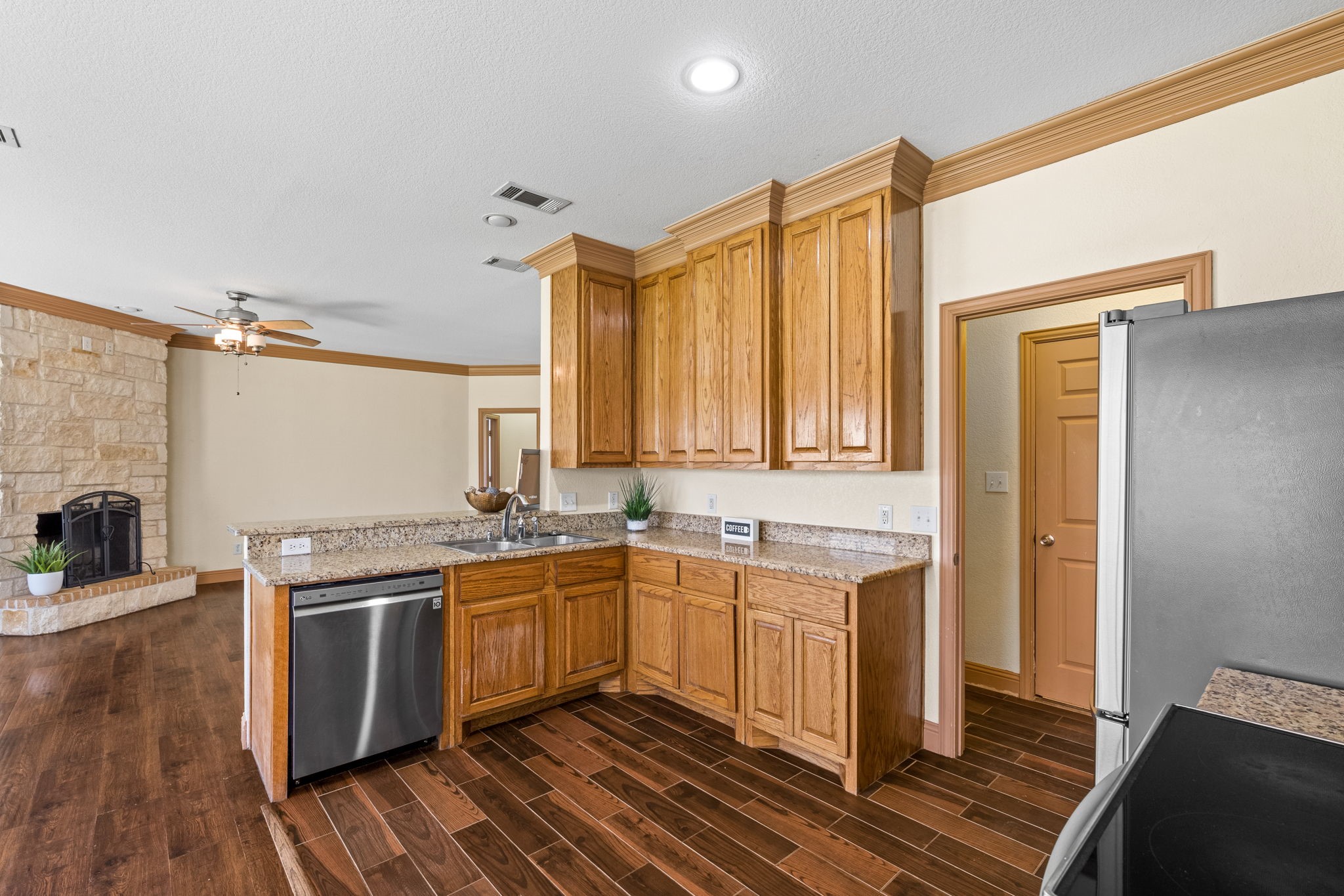 215 N 2nd Street Princeton TX 75407