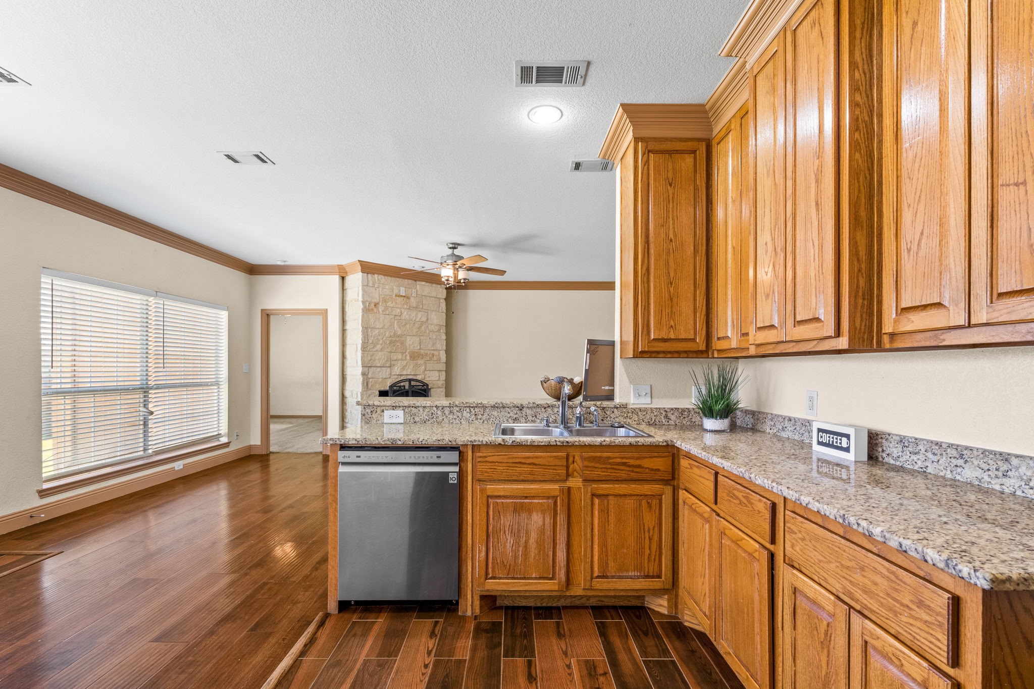 215 N 2nd Street Princeton TX 75407