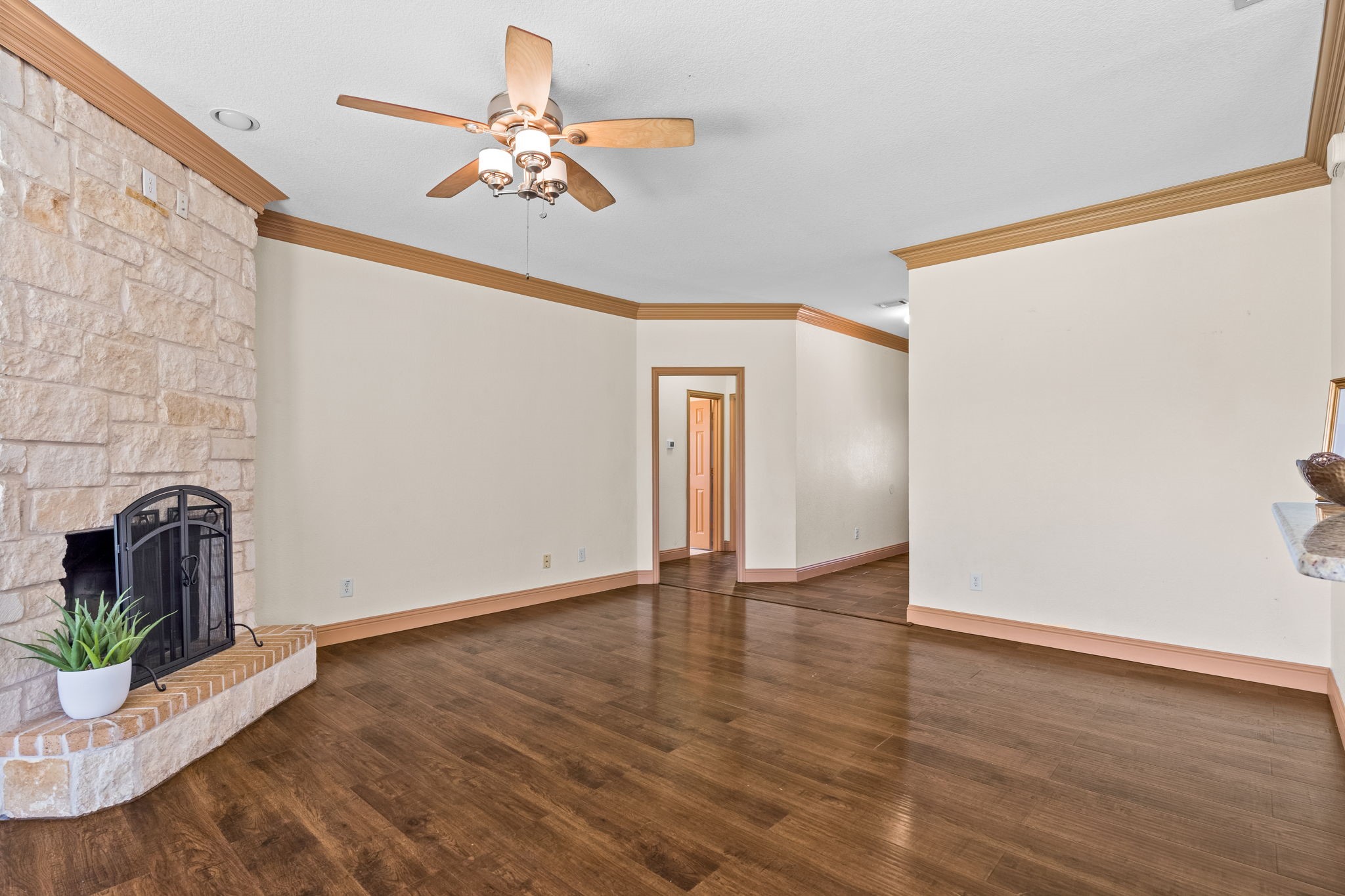 215 N 2nd Street Princeton TX 75407