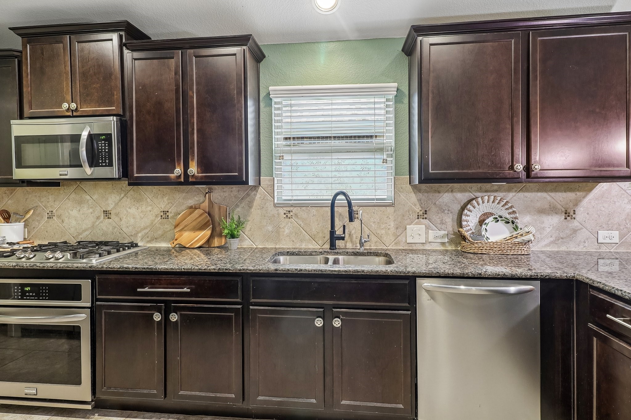 204 Rugby Lane Mckinney TX 75072