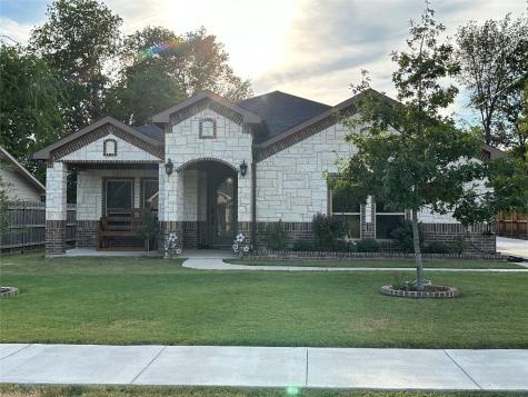 1104 S Frances Street Terrell TX 75160