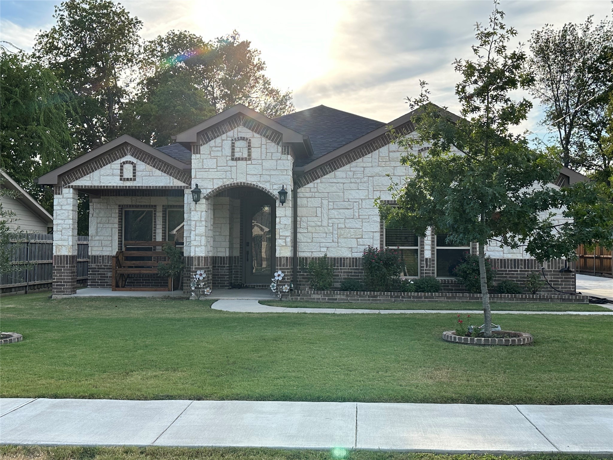 1104 S Frances Street Terrell TX 75160