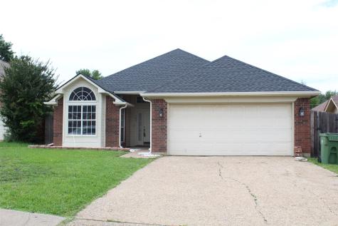 961 Grasswood Court Arlington TX 76017