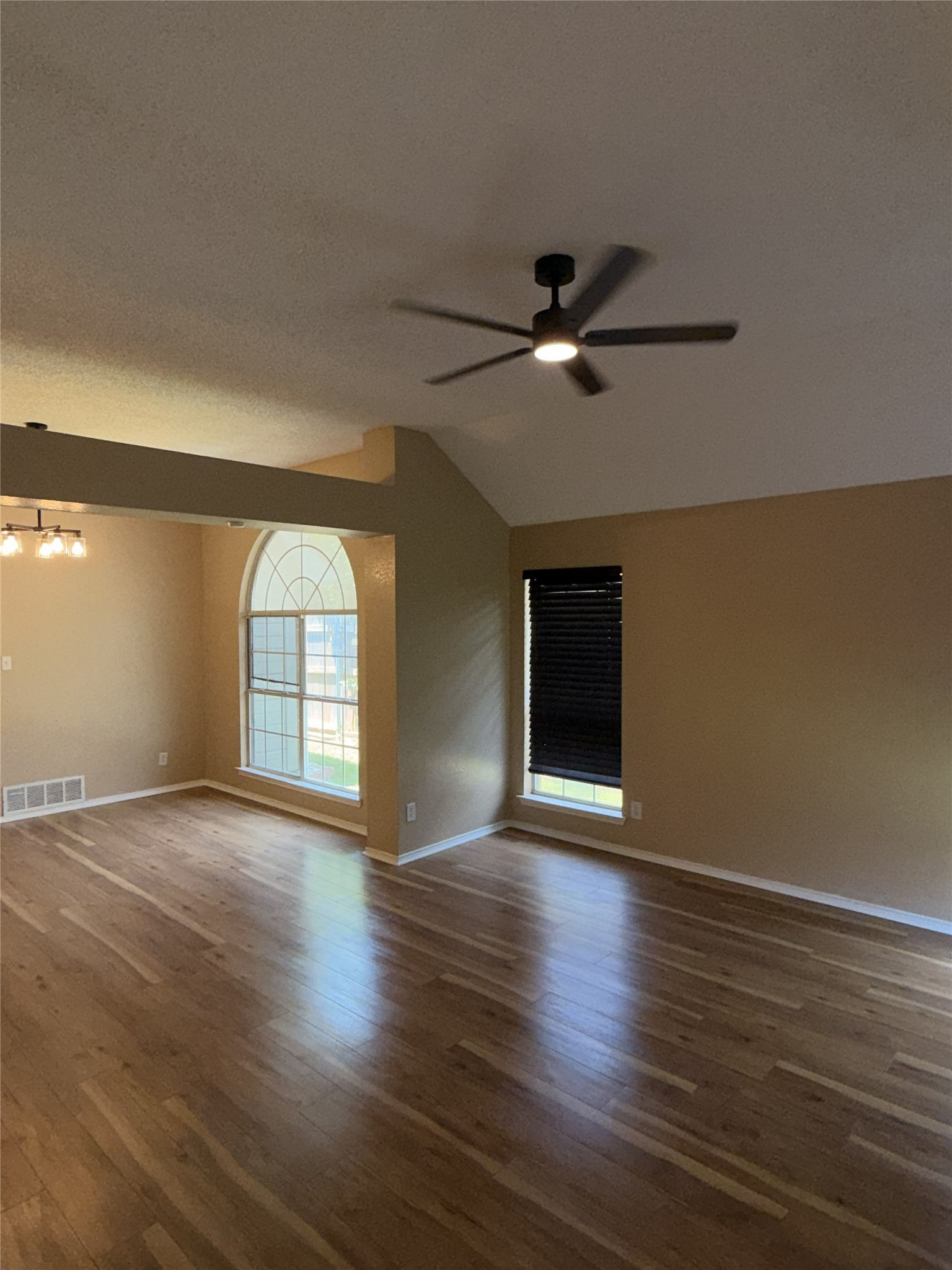 961 Grasswood Court Arlington TX 76017
