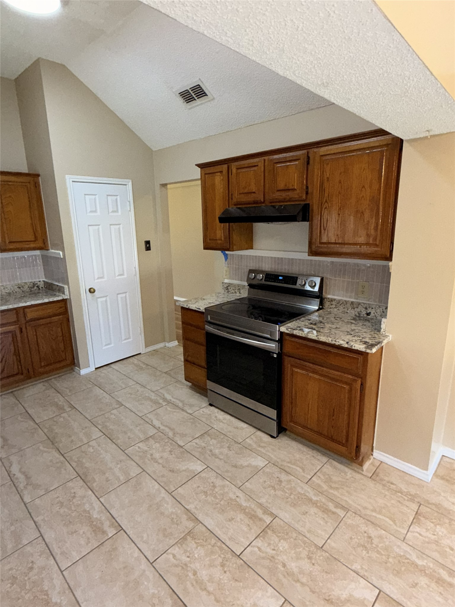 961 Grasswood Court Arlington TX 76017