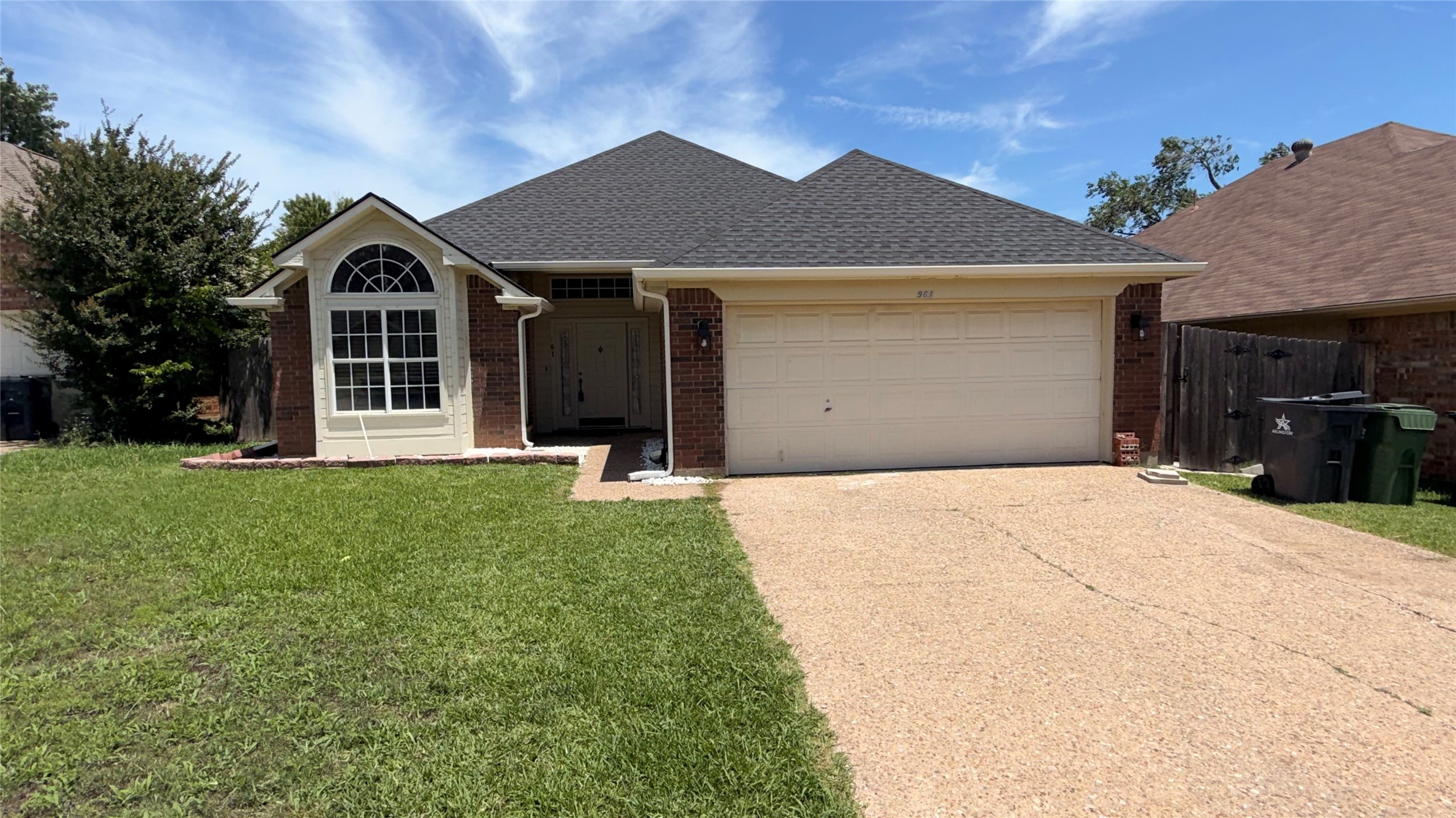 961 Grasswood Court Arlington TX 76017