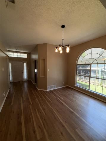 961 Grasswood Court Arlington TX 76017