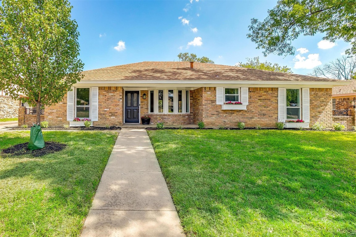 2108 Norwood Drive Hurst TX 76054