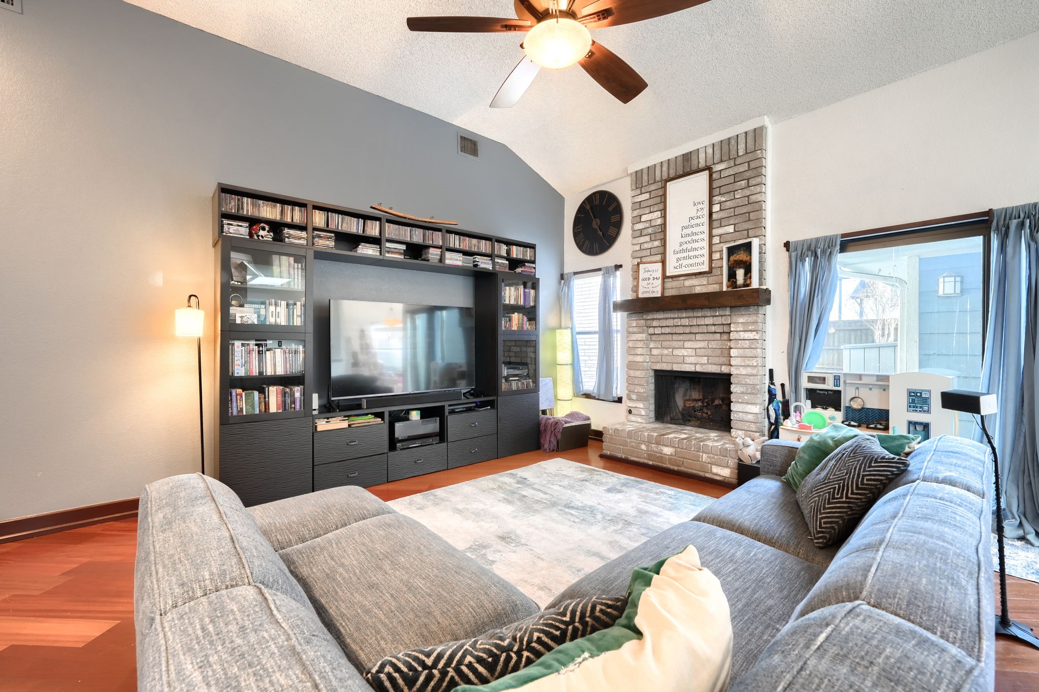 322 Allegheny Trail Lane Garland TX 75043