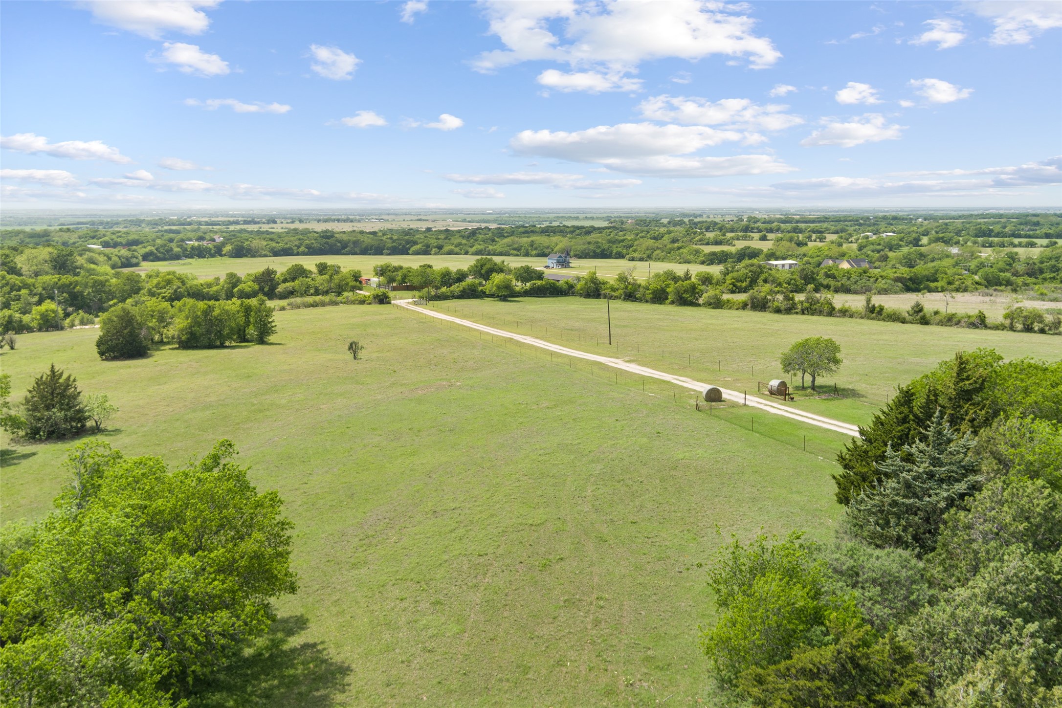 1277 Hcr 4251 Hillsboro TX 76645