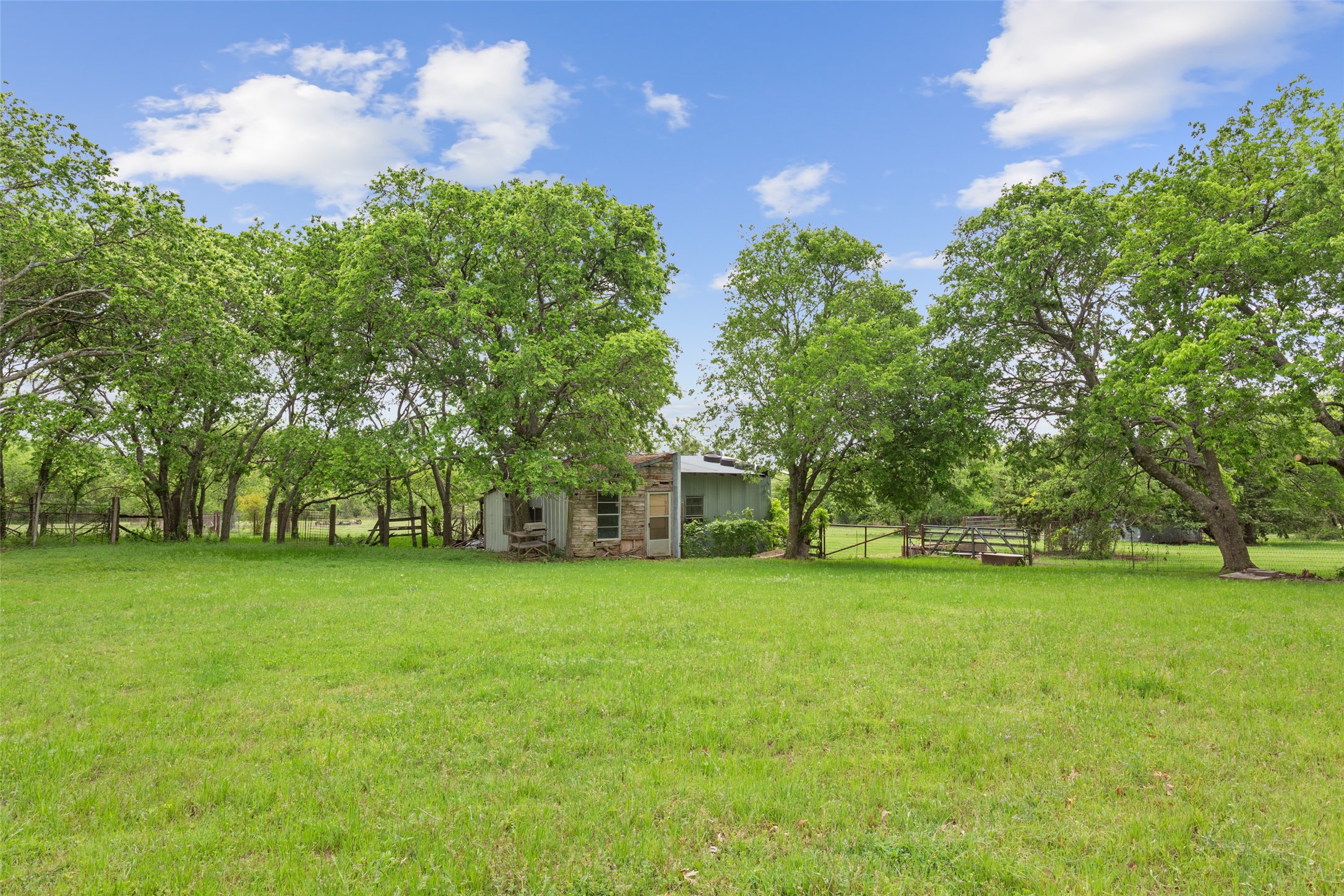 1277 Hcr 4251 Hillsboro TX 76645