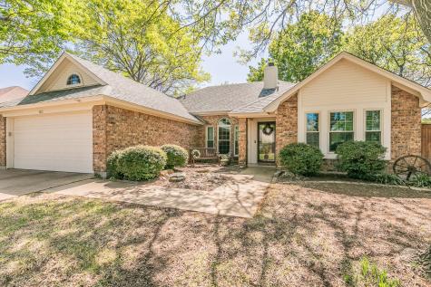 1012 Shady Hill Lane Burleson TX 76028